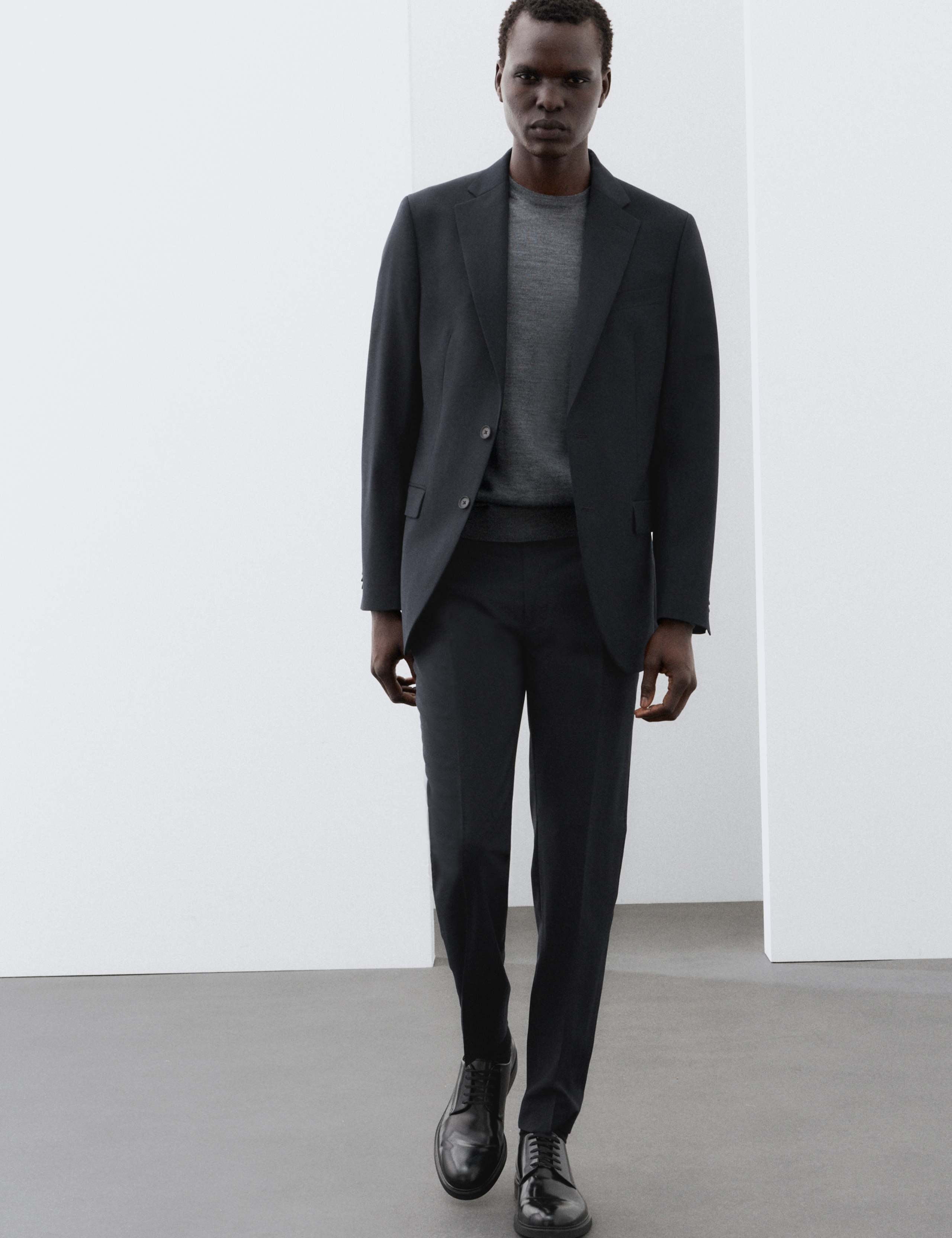 2 Piece Slim Fit Wool Blend Stretch Suit 5 of 6