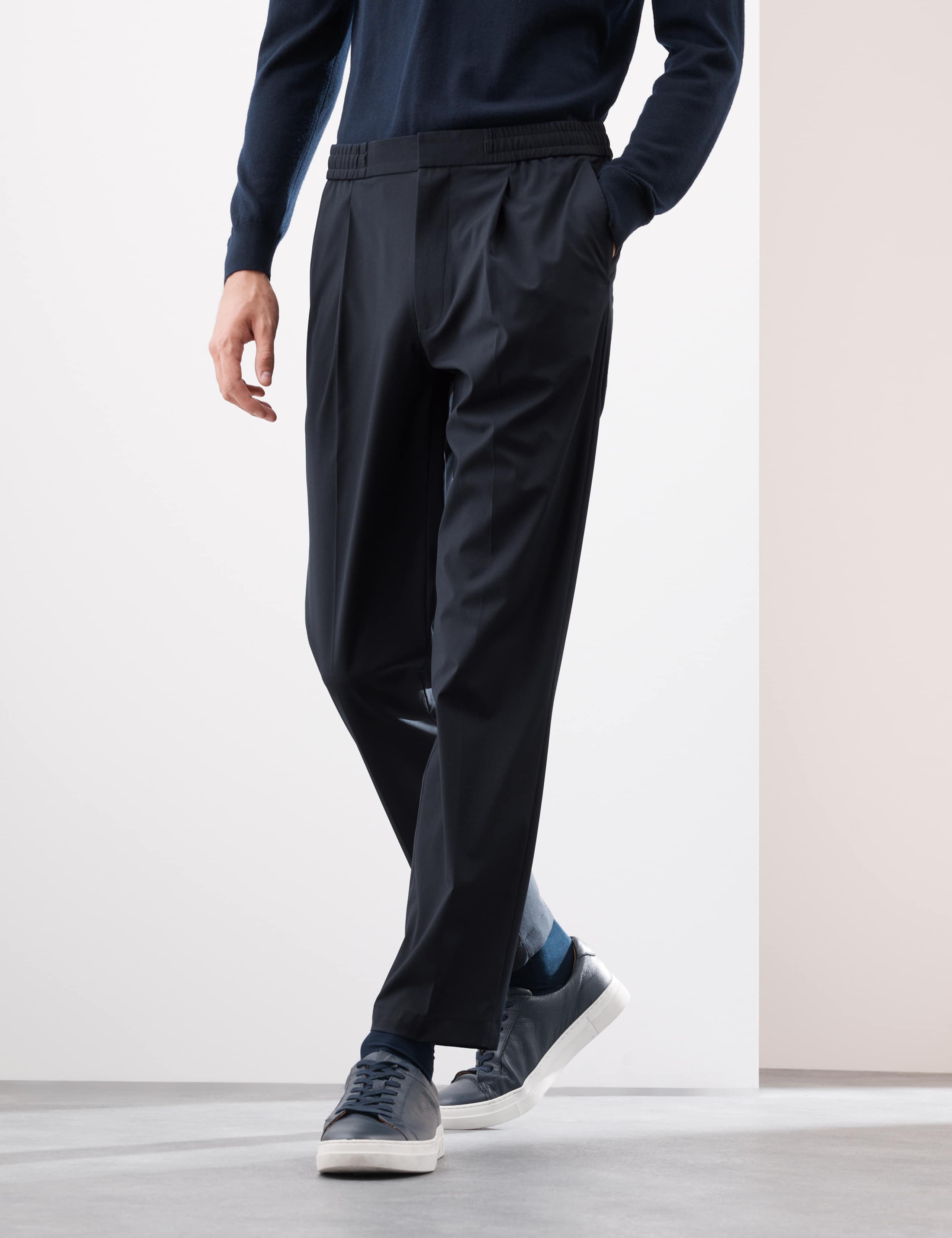 2 Piece Tailored Fit Performance Packable Suit 6 of 6