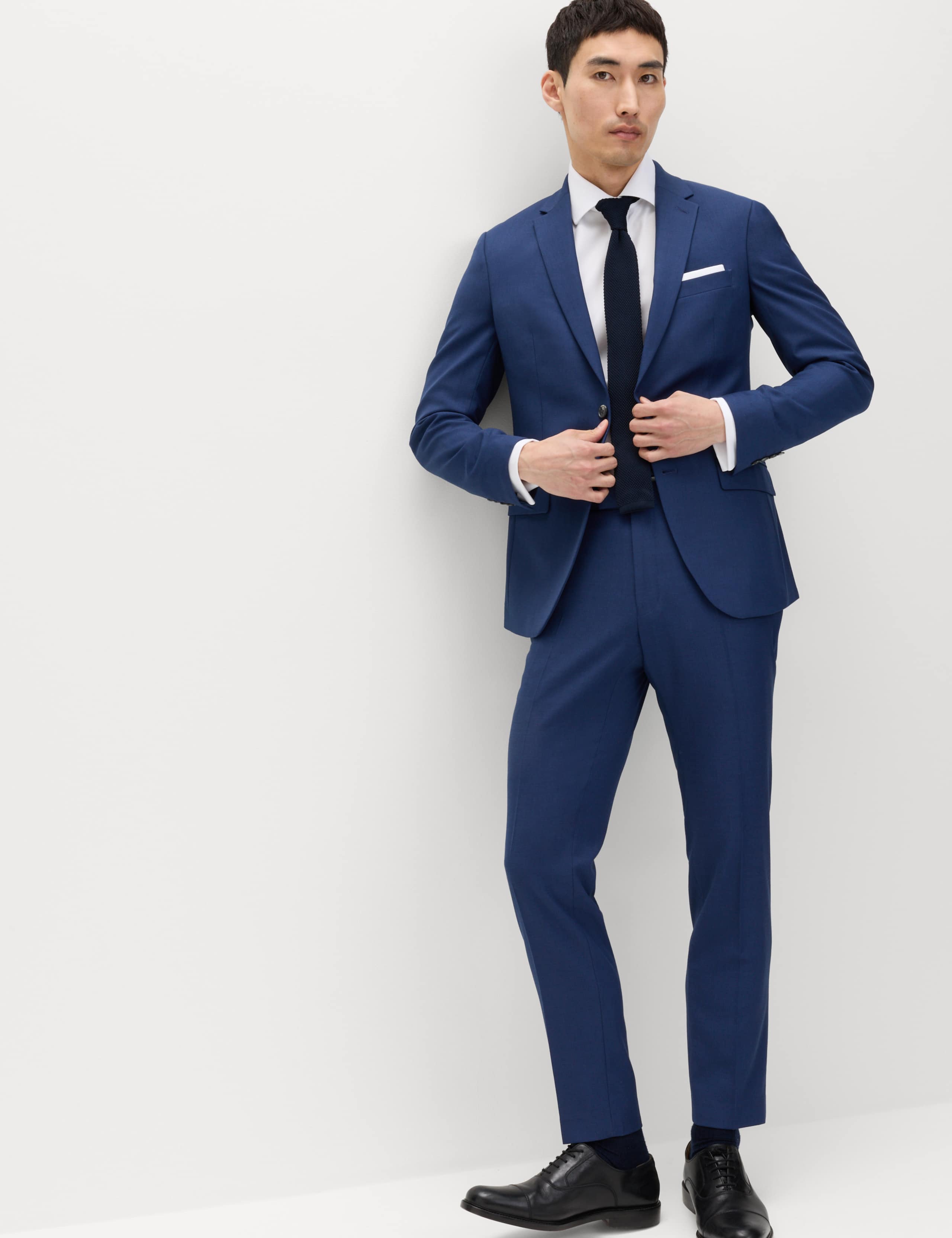 2 Piece Skinny Fit Stretch Suit 5 of 6