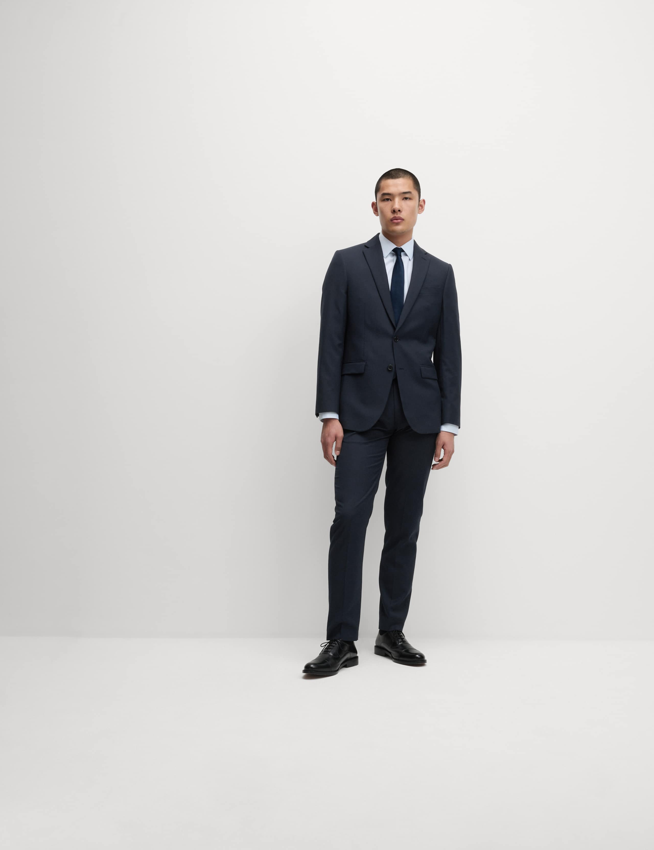 3 Piece Tailored Fit Stretch Suit 6 of 9