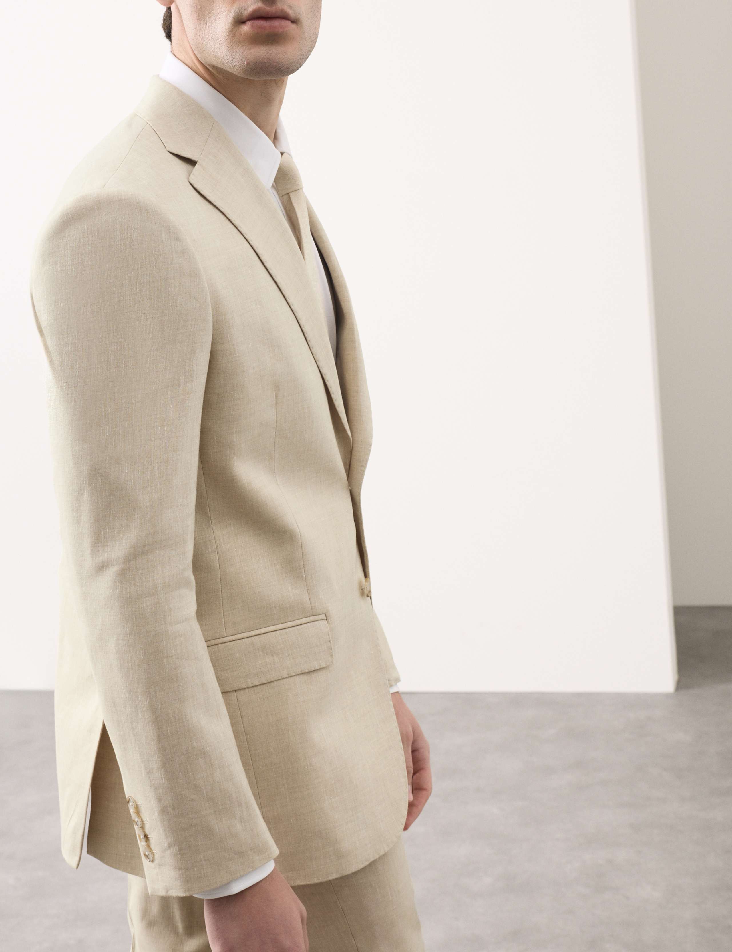 2 Piece Tailored Fit Italian Performance Linen Blend Suit 5 of 6