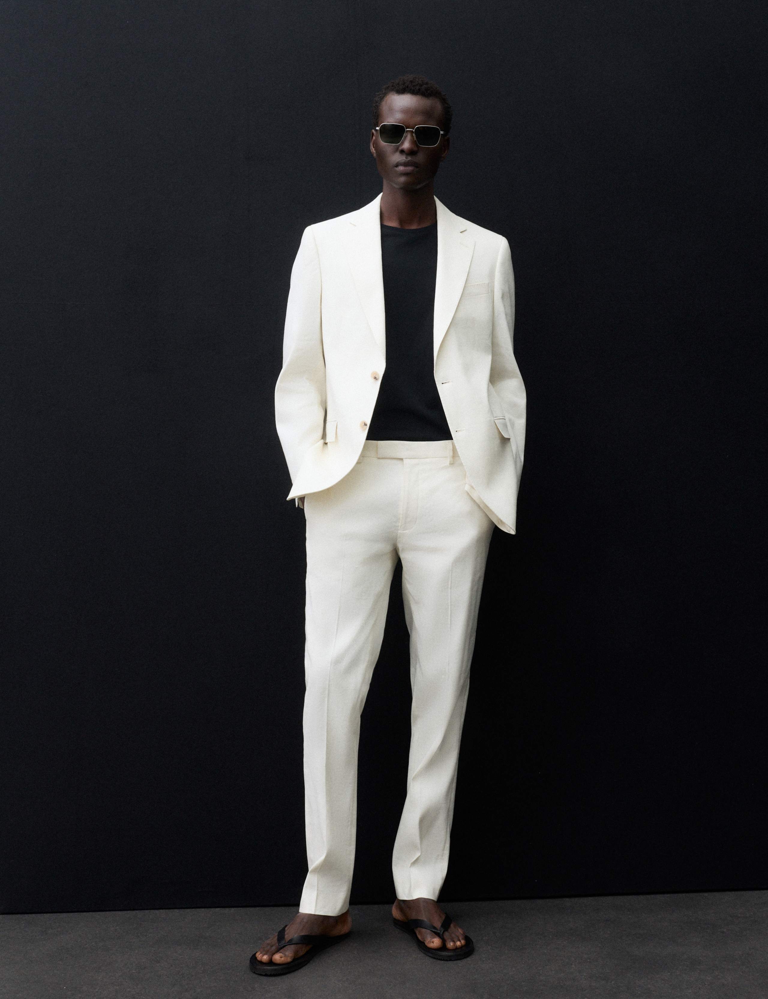 2 Piece Tailored Fit Italian Performance Linen Blend Suit 4 of 6
