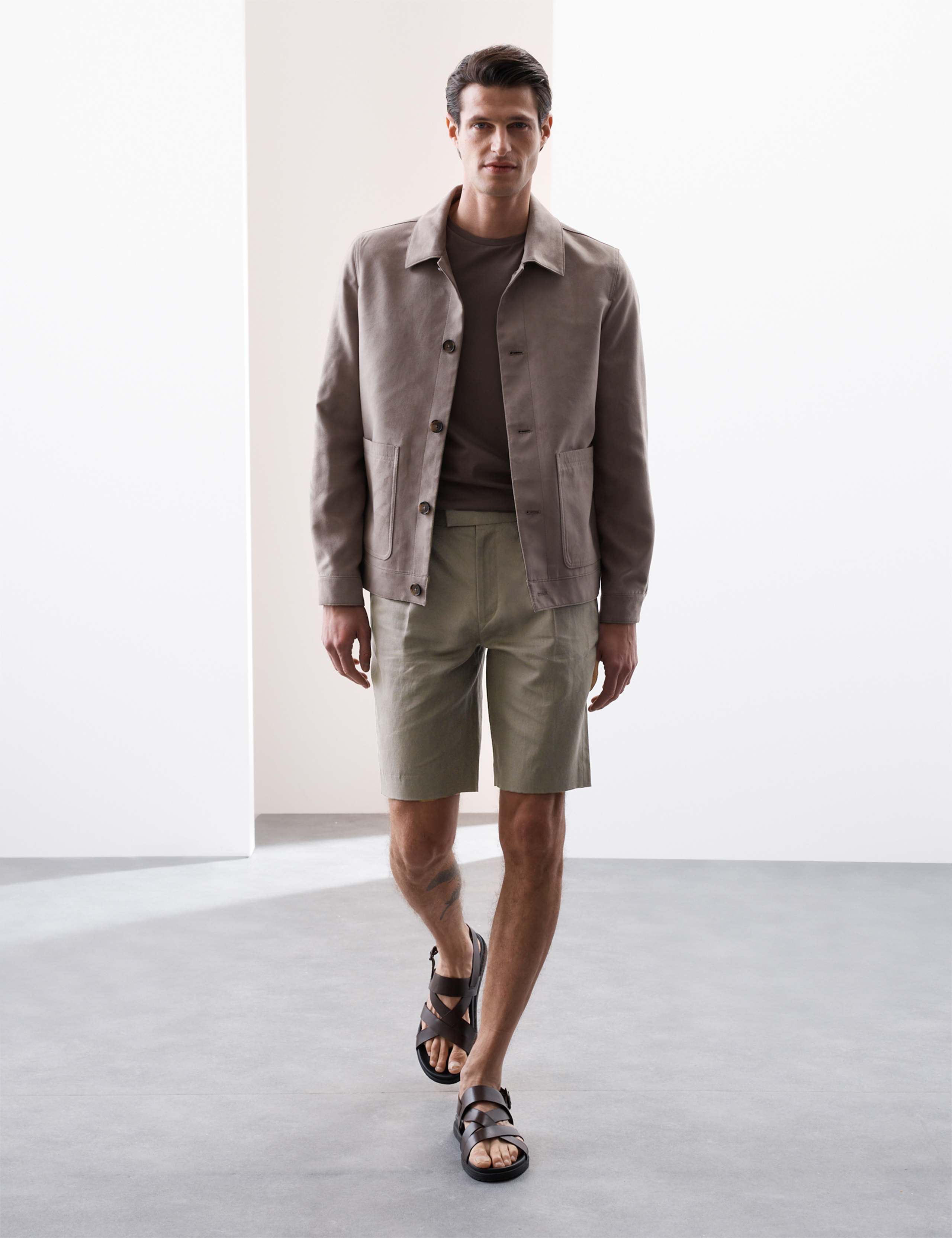 Cotton Linen Blend Single Pleat Shorts