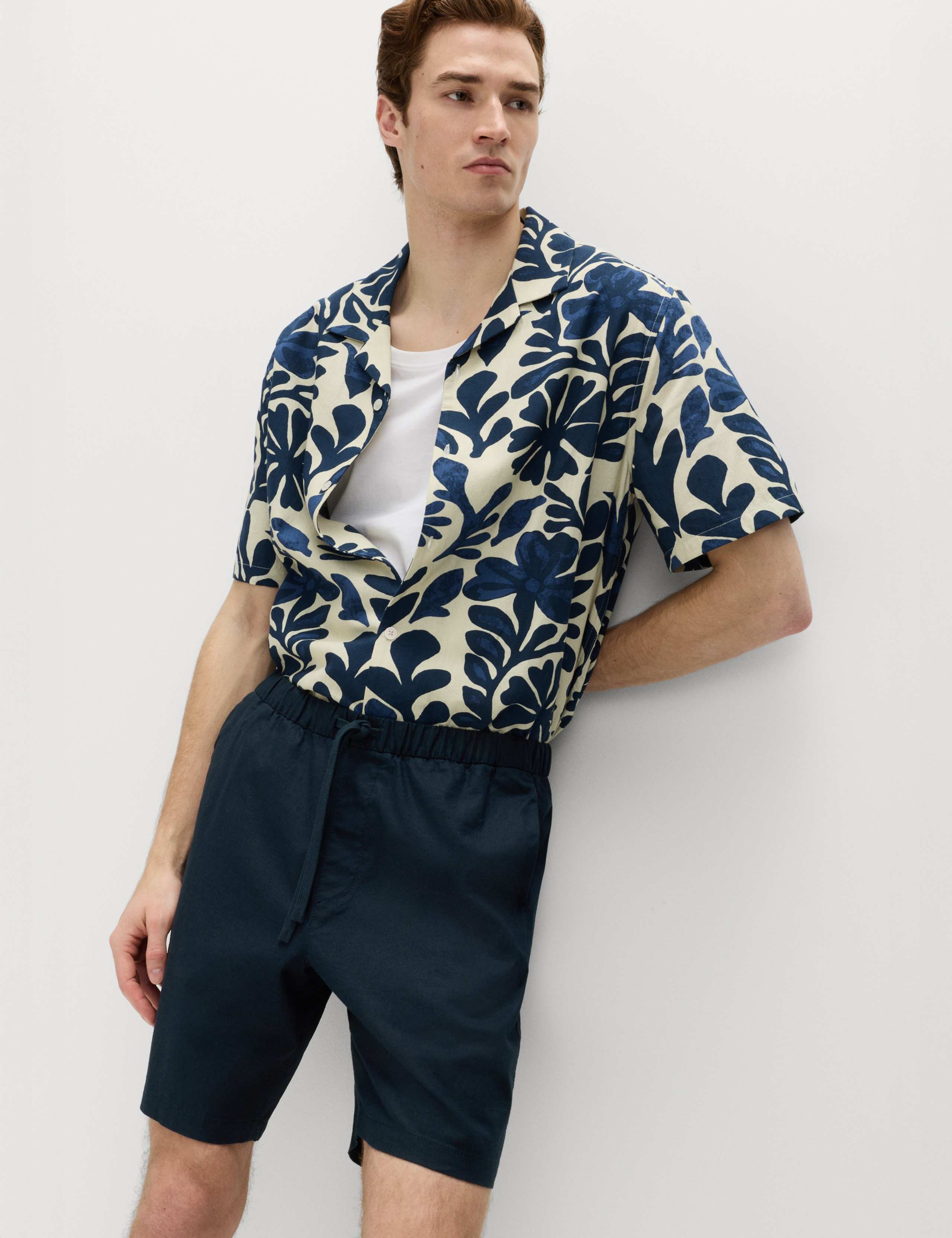 Cotton Linen Blend Stretch Shorts