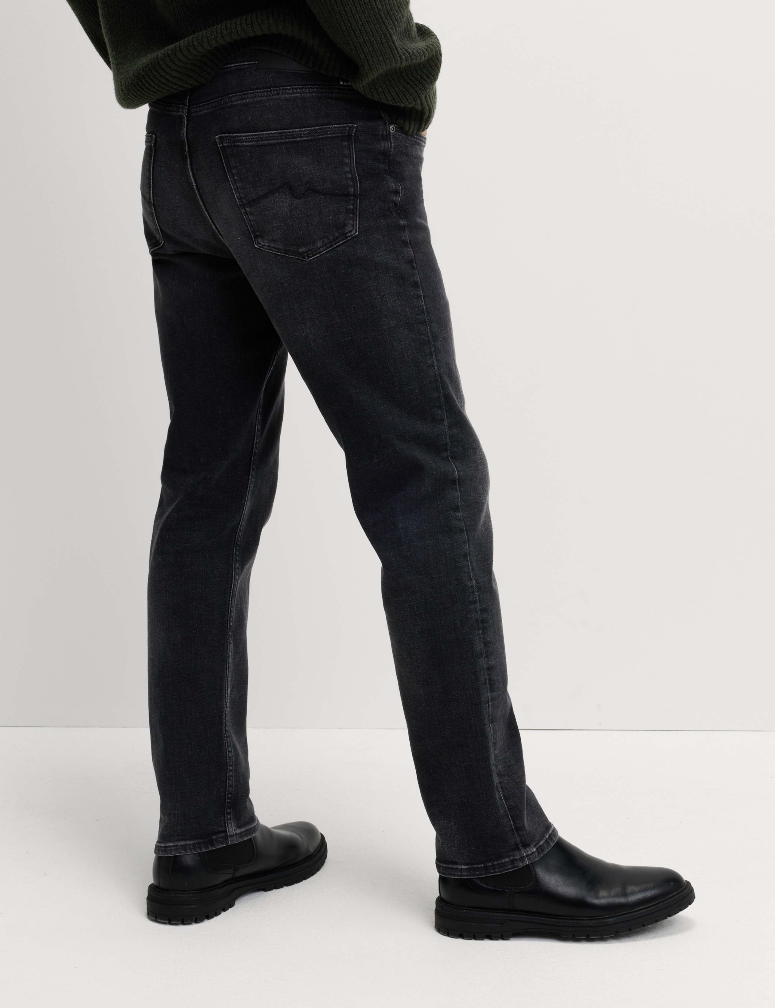 Authentic Straight Fit Stretch Jean