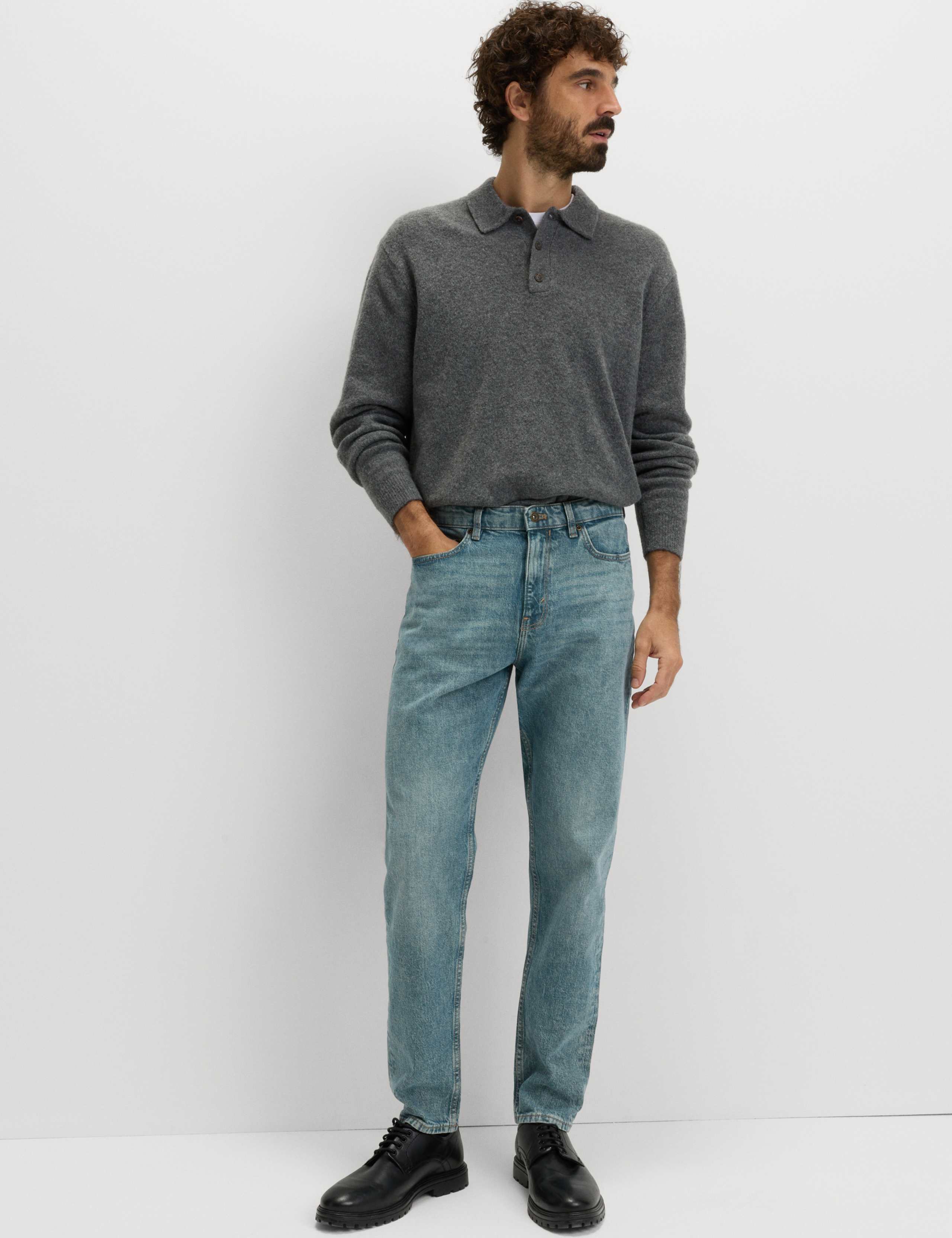 Tapered Fit Stretch Jeans