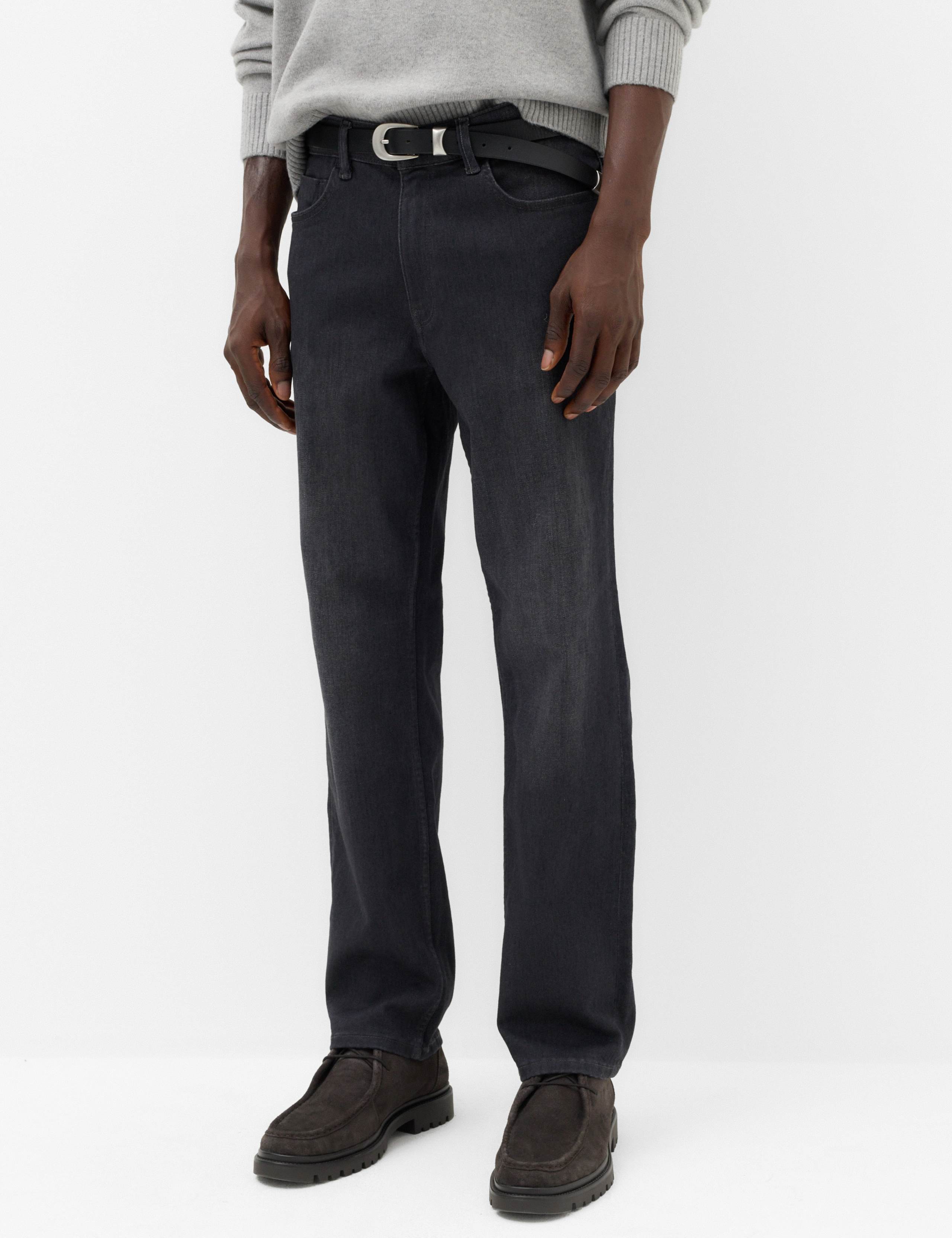 Straight Fit Stretch Comfort Jeans
