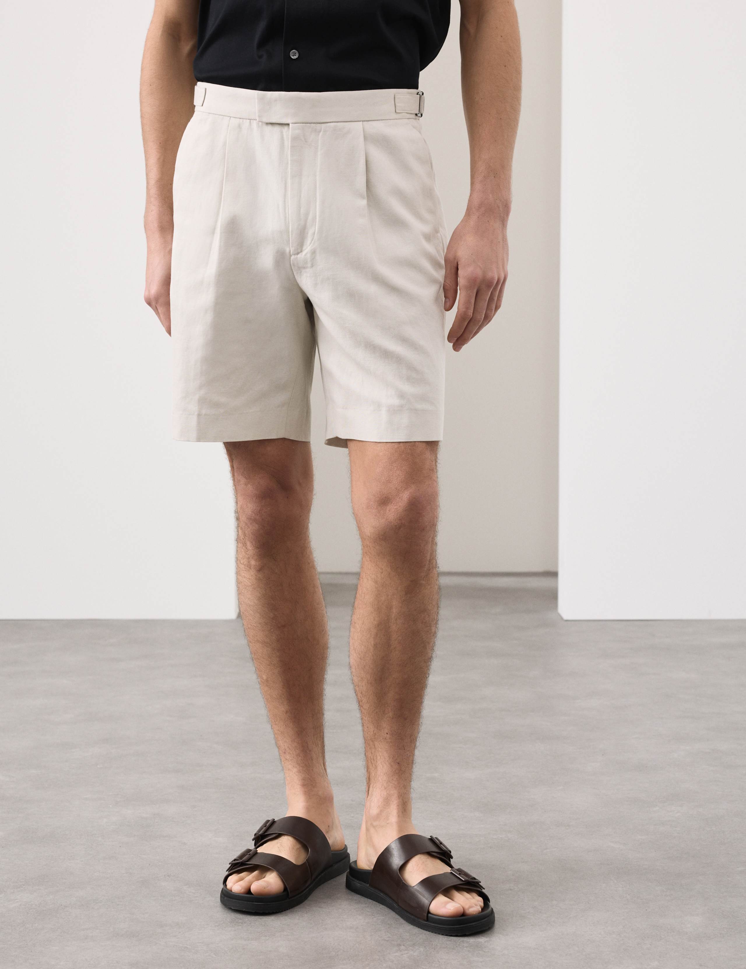 Cotton Linen Blend Pleat Front Shorts