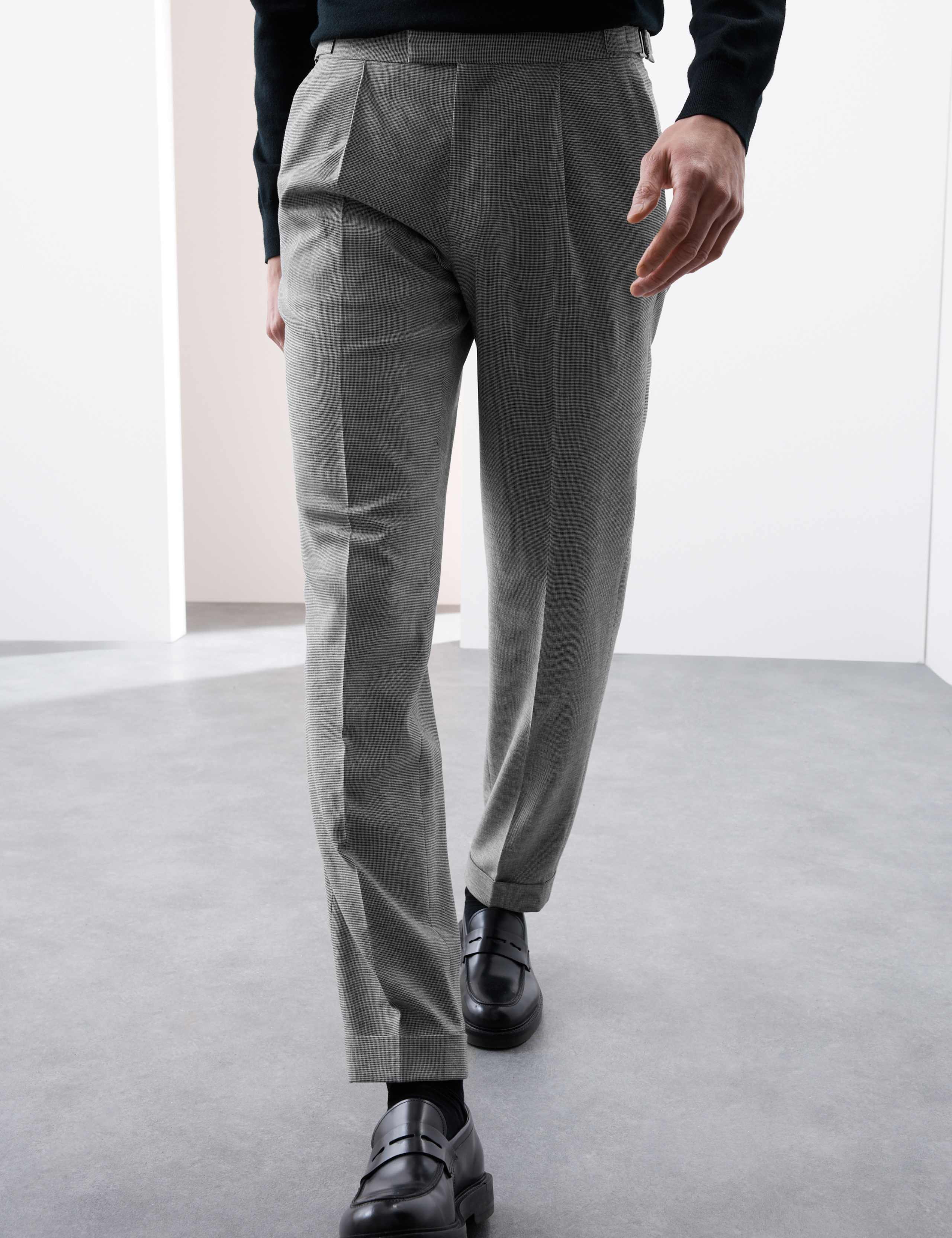 Tapered Fit Single Pleat Trousers with Linen