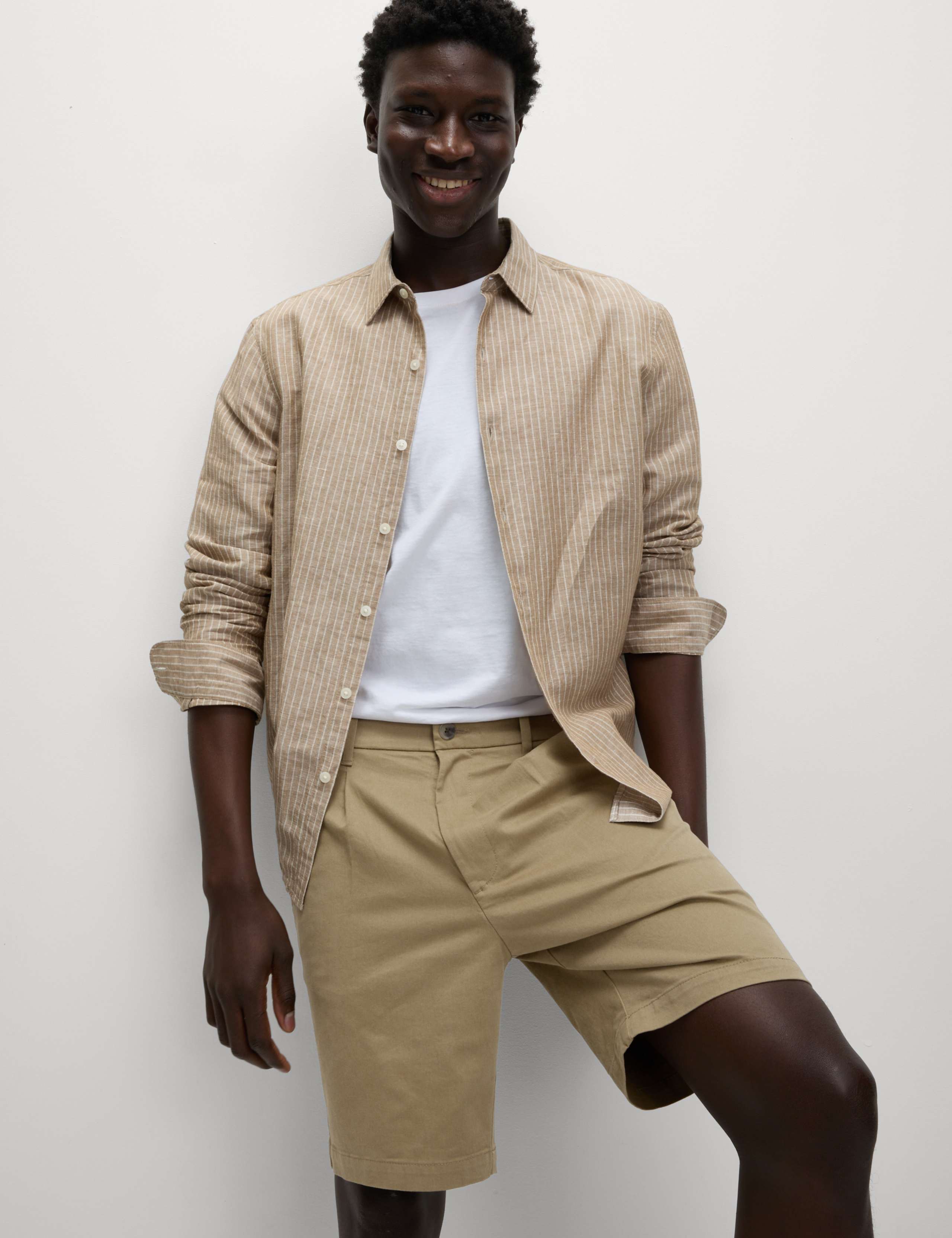 Single Pleat Stretch Chino Shorts