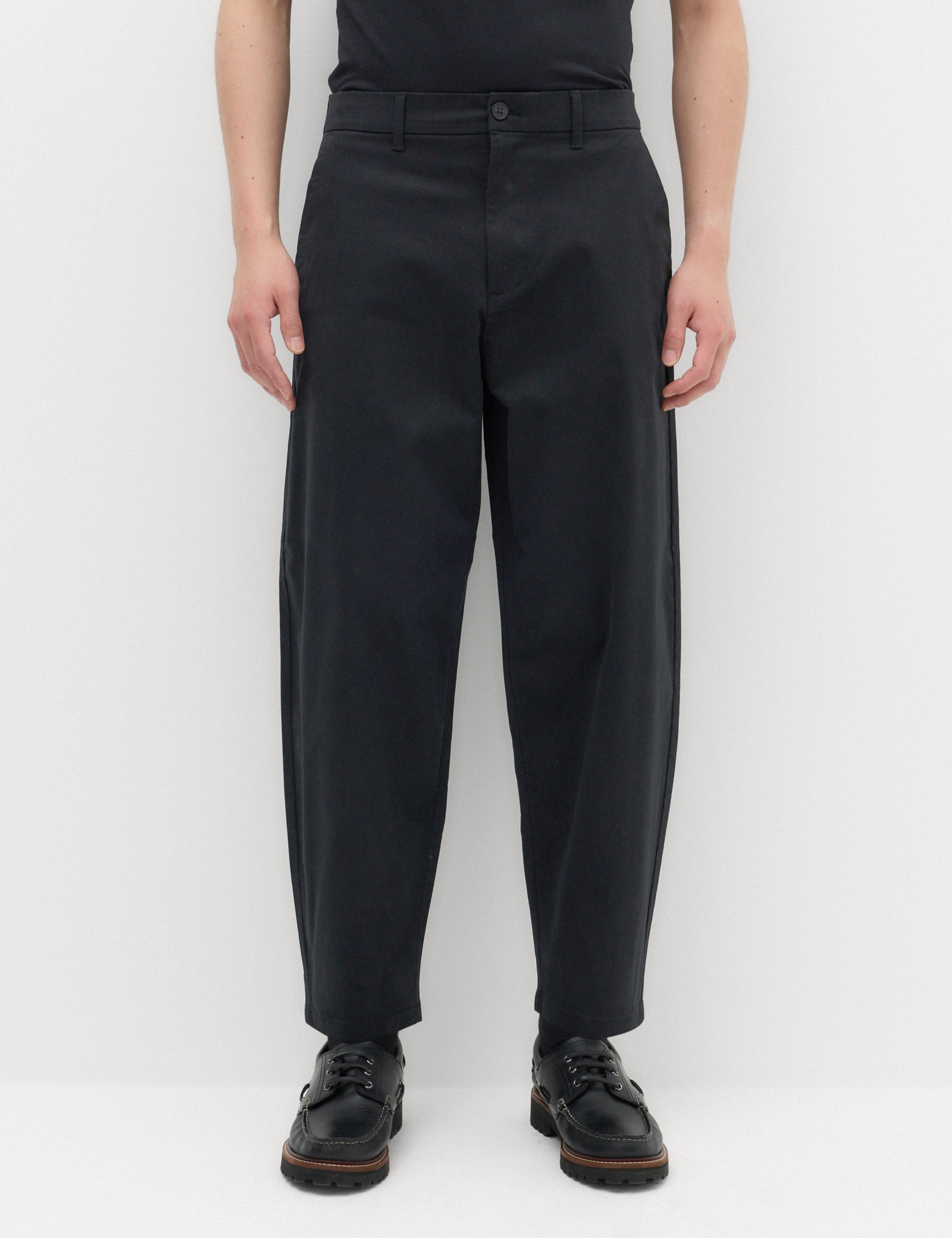 Barrel Fit Stretch Chinos