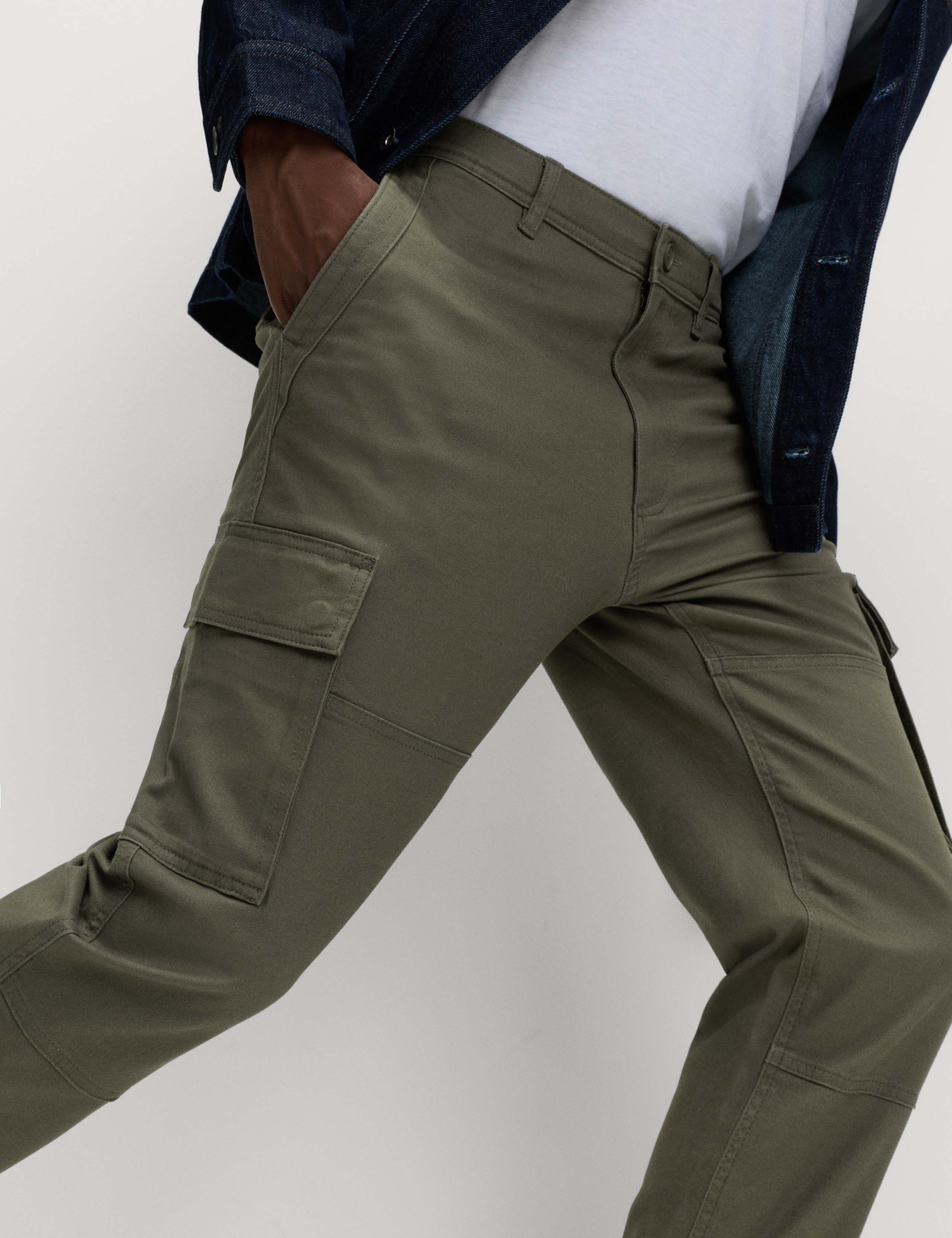 Tapered Fit Stretch Cargo Trousers