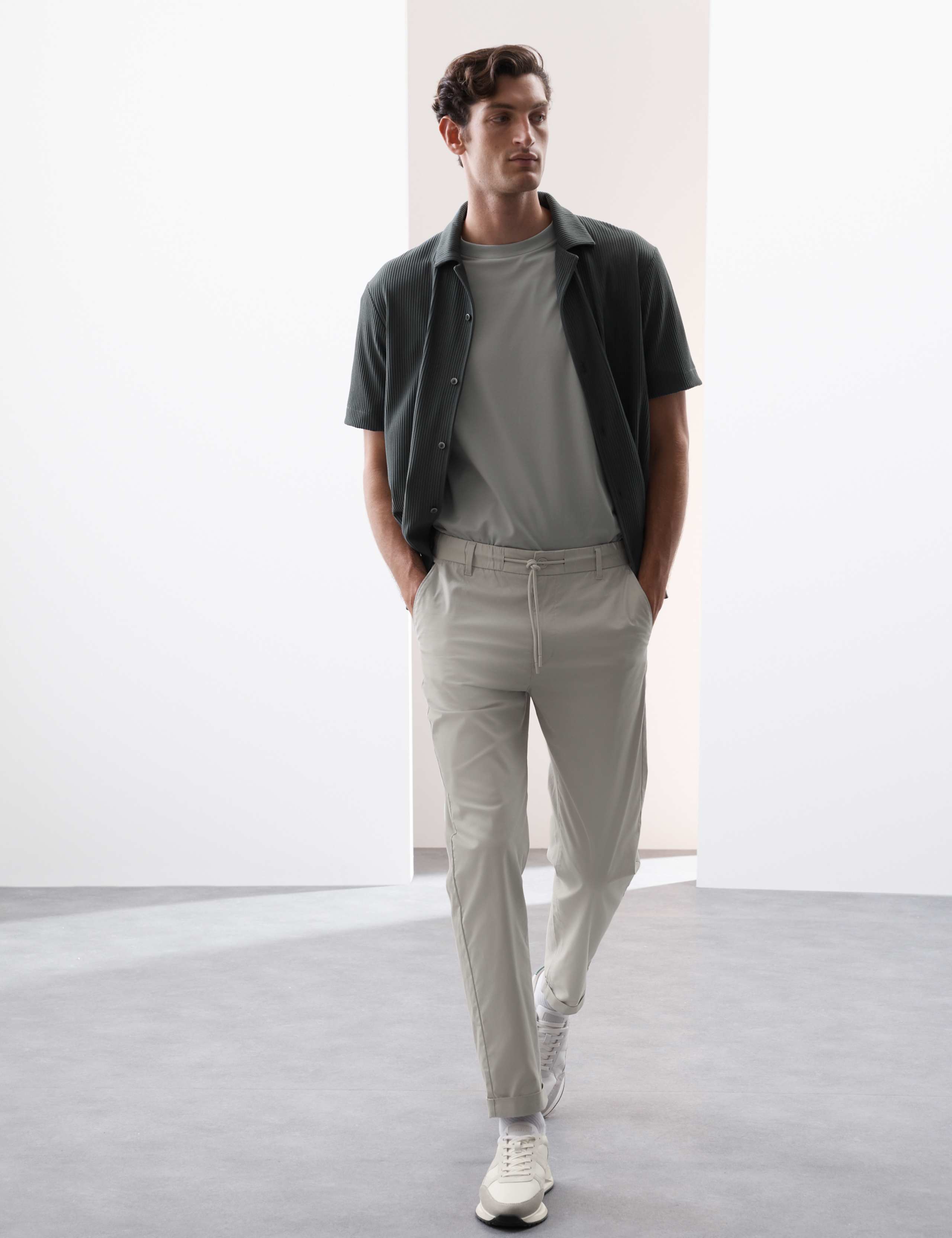Super Lightweight Tapered Fit Elasticated Waist Trousers