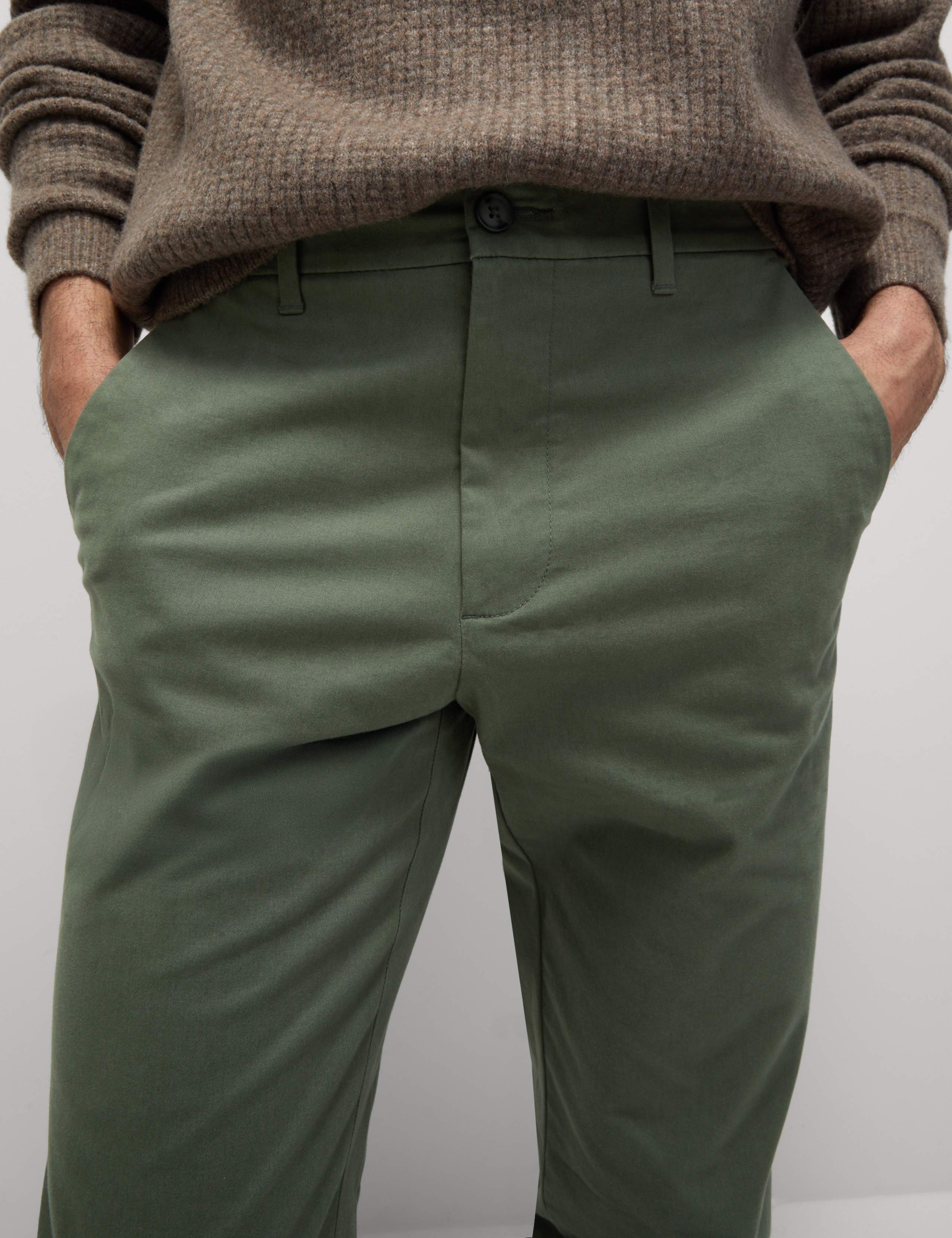 Regular Fit Stretch Chinos