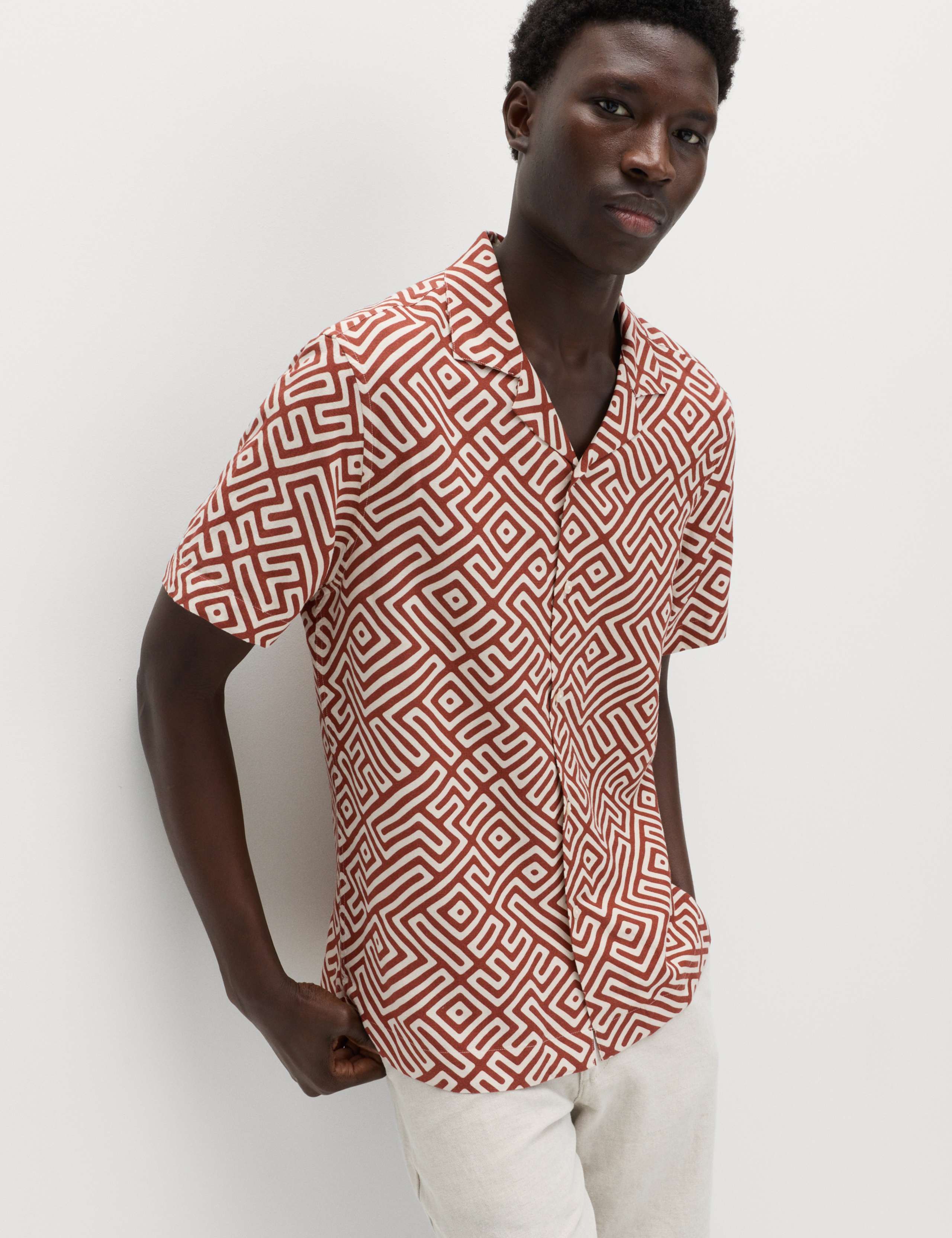 Easy Iron Linen Blend Geometric Short Sleeve Shirt