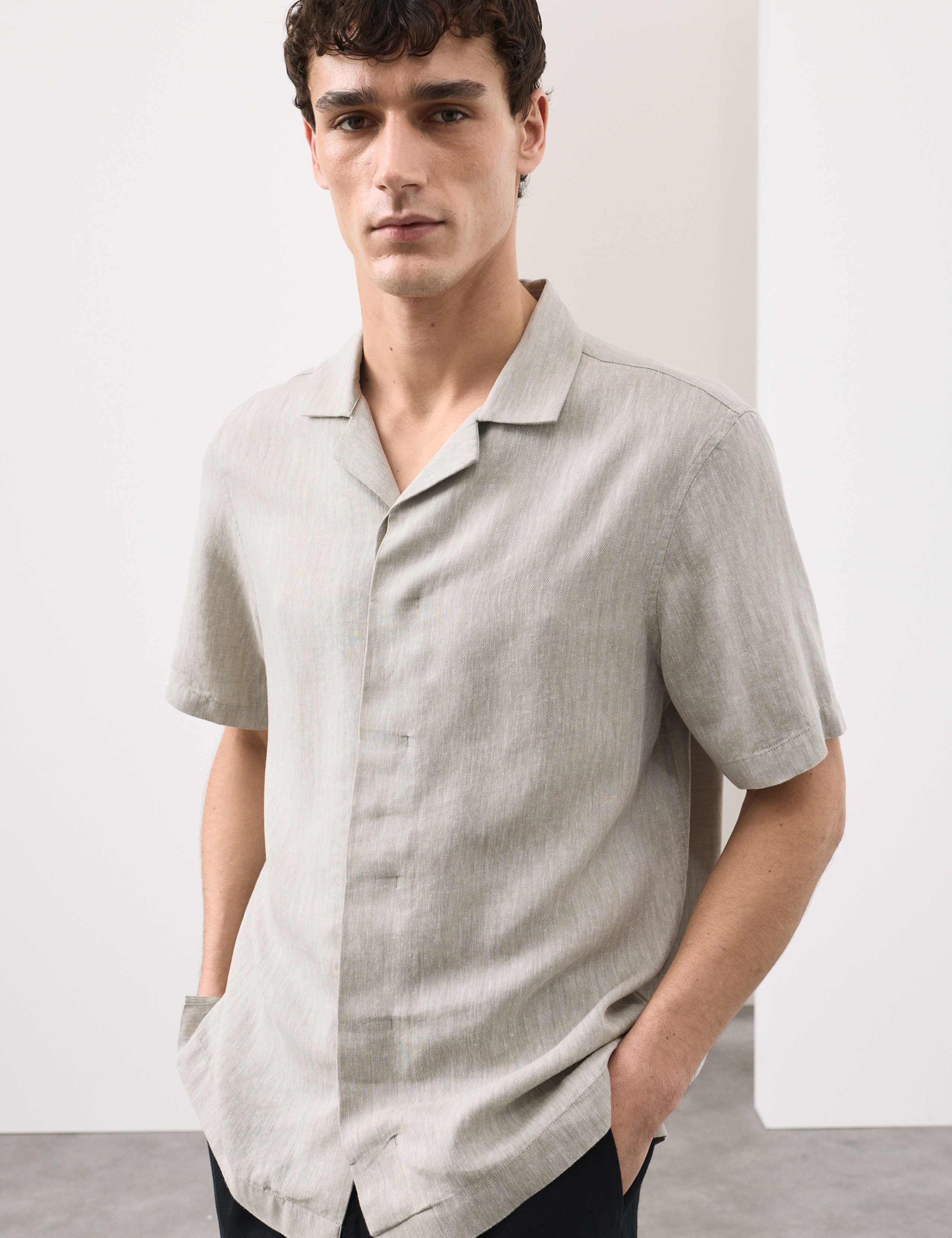 Linen Blend Short Sleeve Shirt