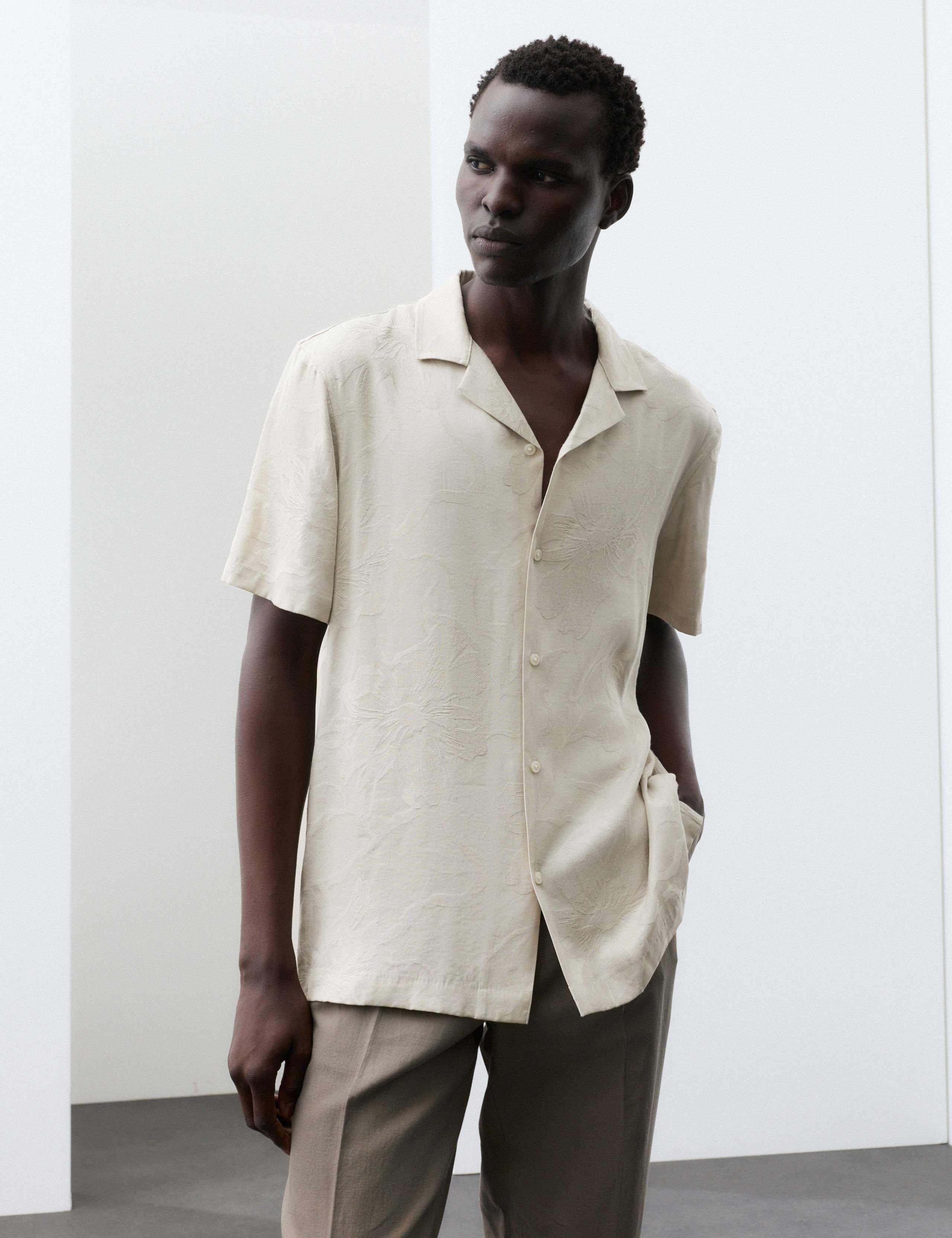 Regular Fit Jacquard Short Sleeve Shirt