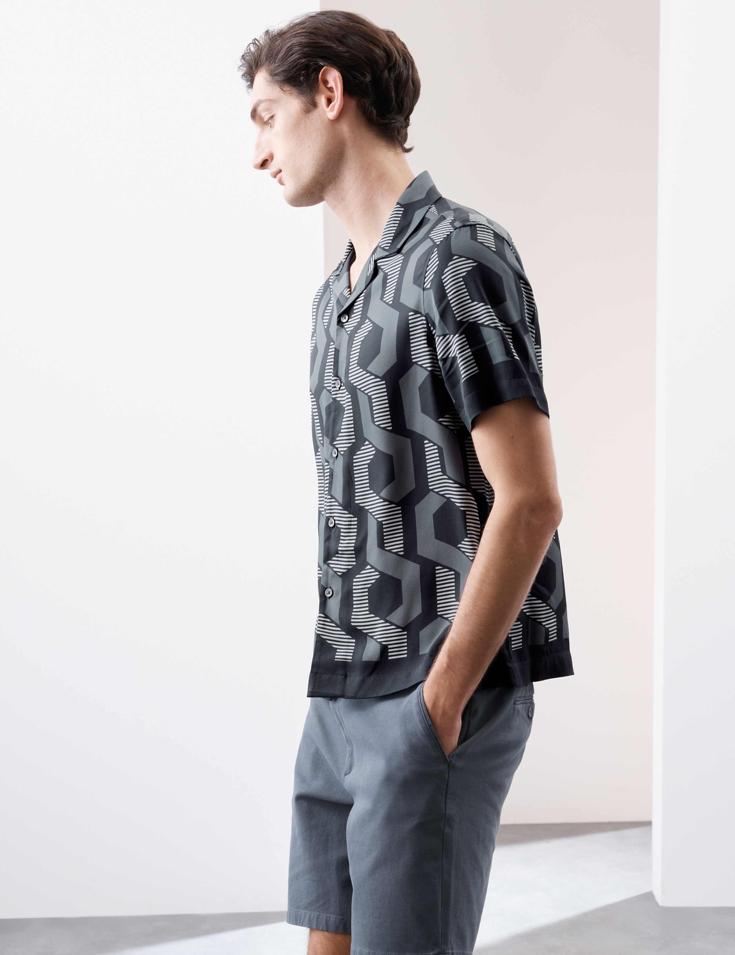 Regular Fit Geometric Print Short Sleeve Shirt