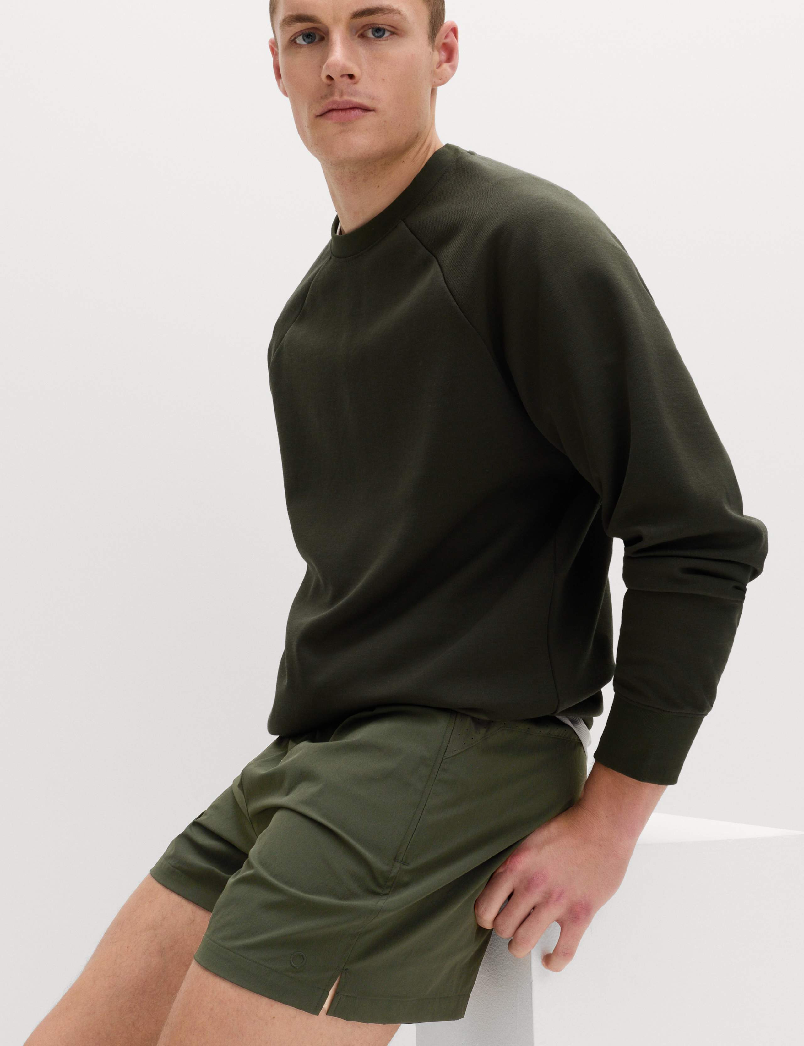 Regular Fit 5 Inch Stretch Sports Shorts