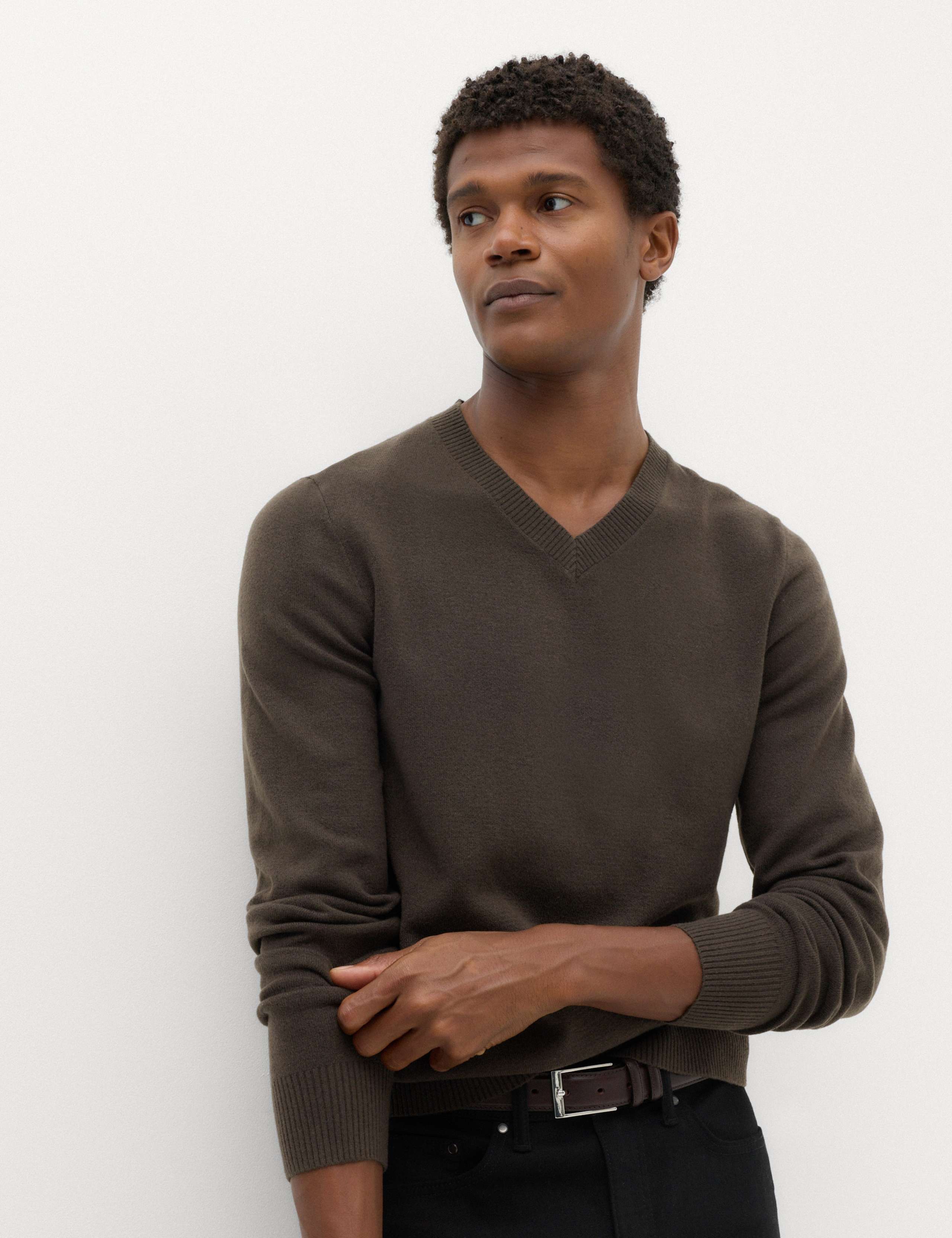 Air Yarn V Neck Jumper