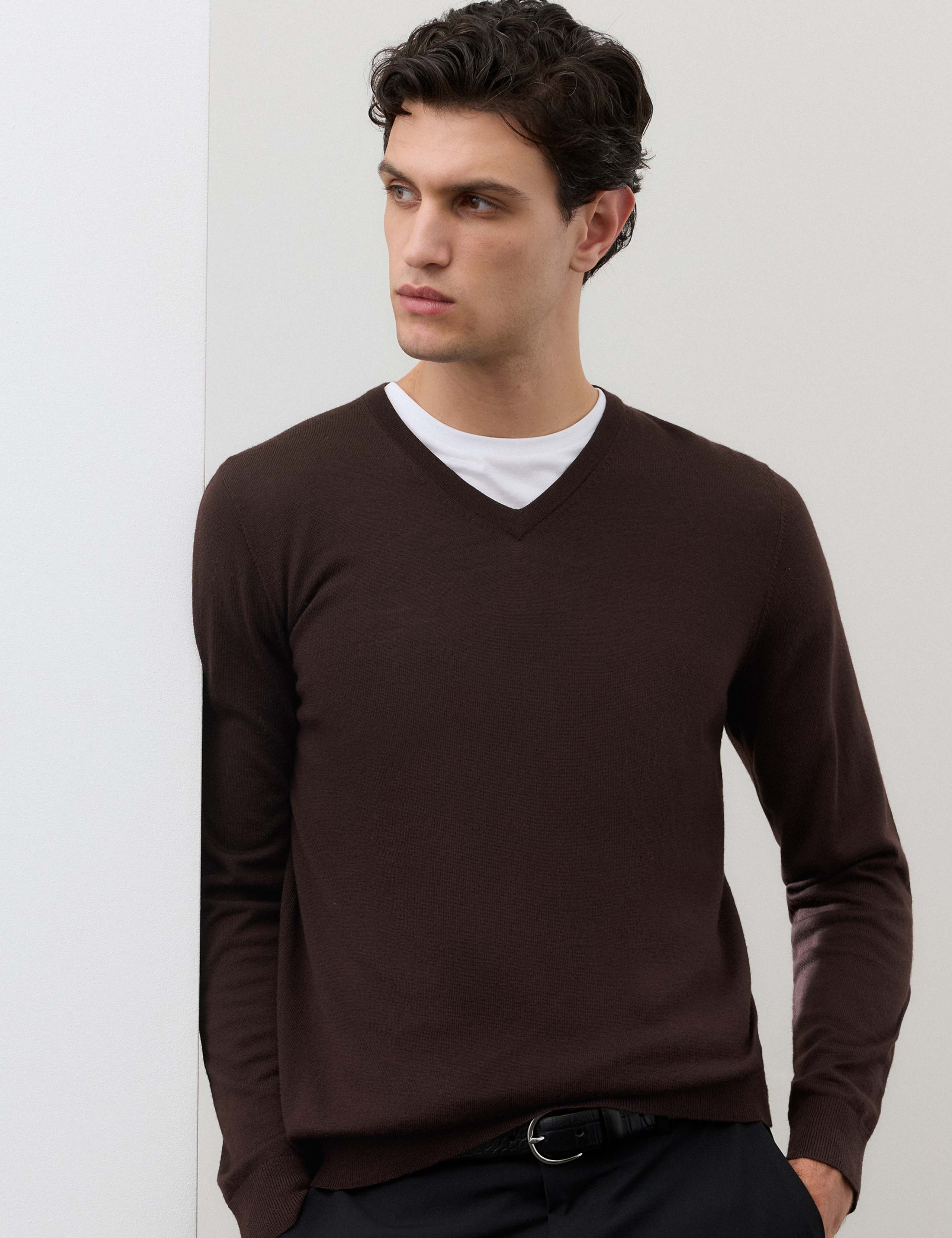 Pure Extra Fine Merino Wool V-Neck Jumper