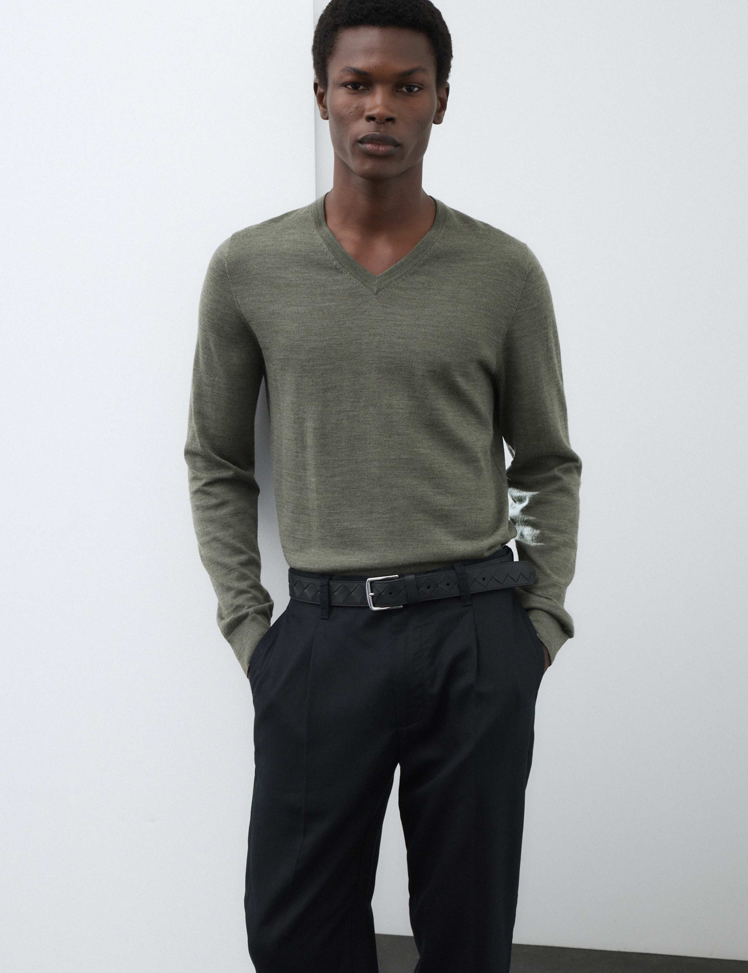 Pure Extra Fine Merino Wool V-Neck Jumper