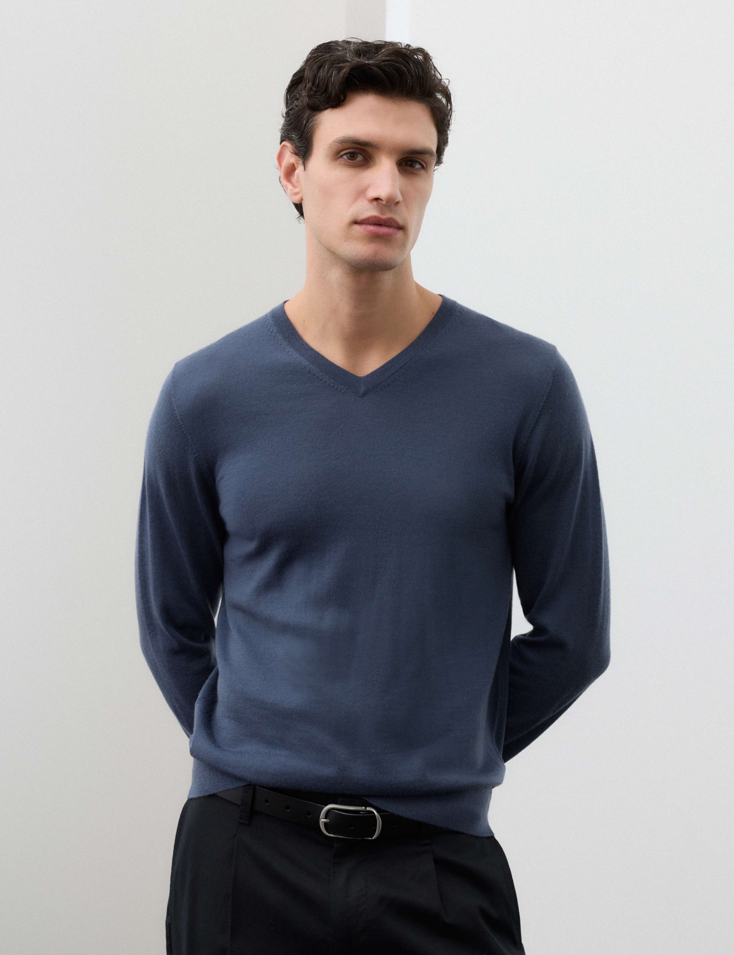 Pure Extra Fine Merino Wool V-Neck Jumper