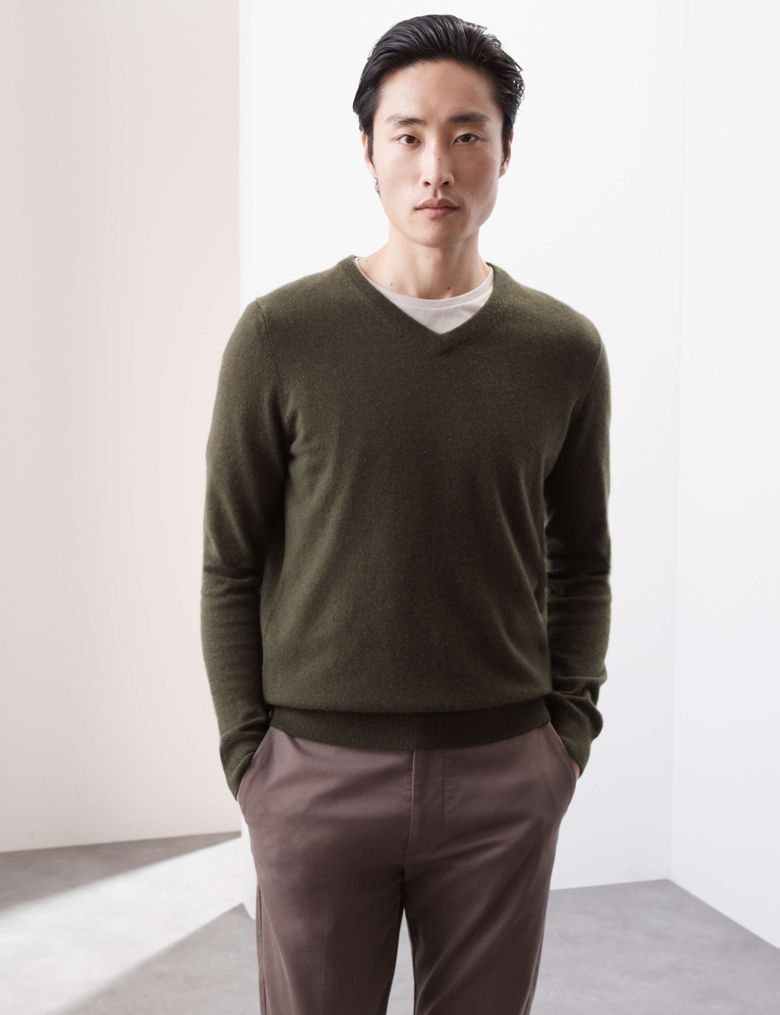 Pure Cashmere V-Neck Jumper