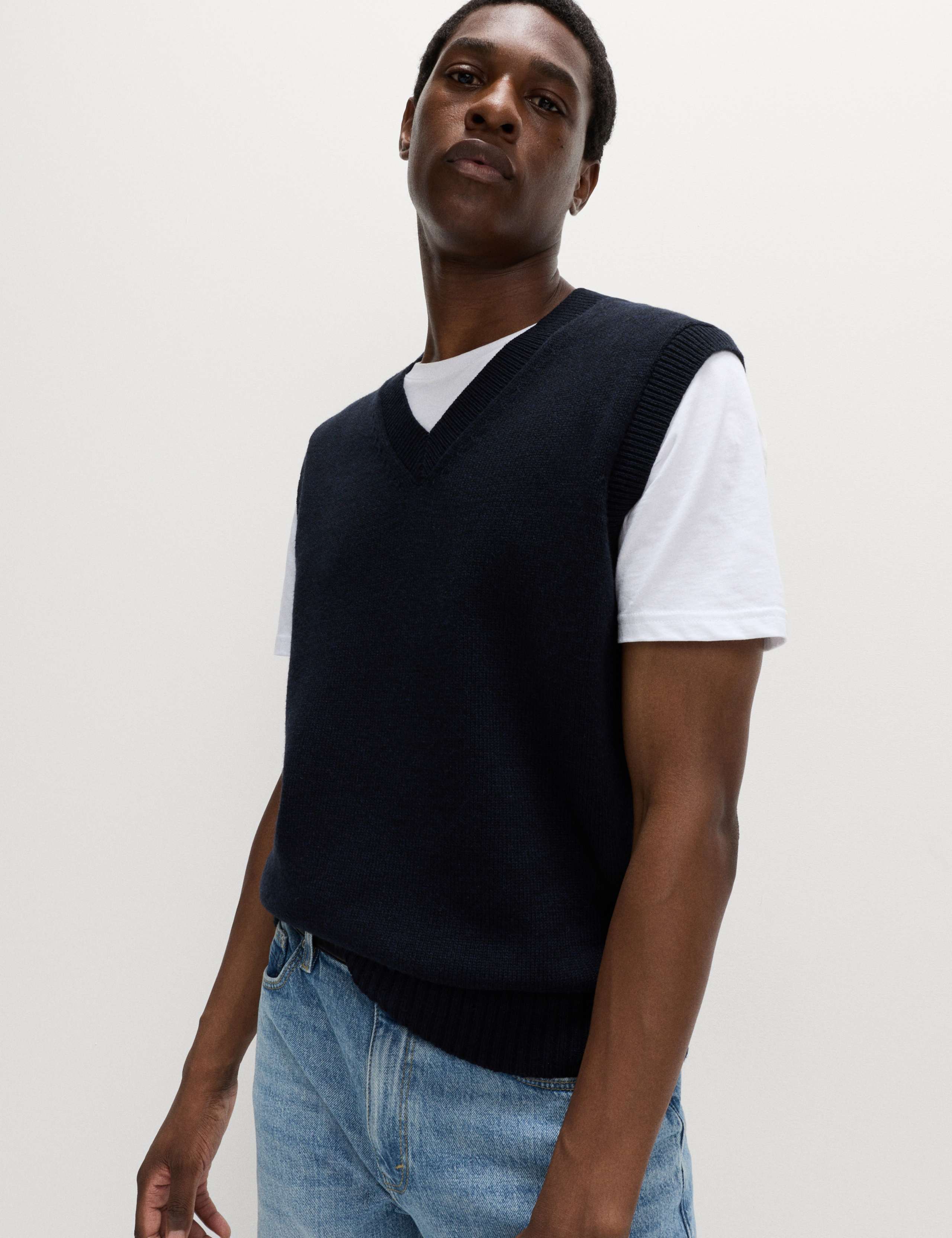 Lambswool Blend V-Neck Knitted Vest
