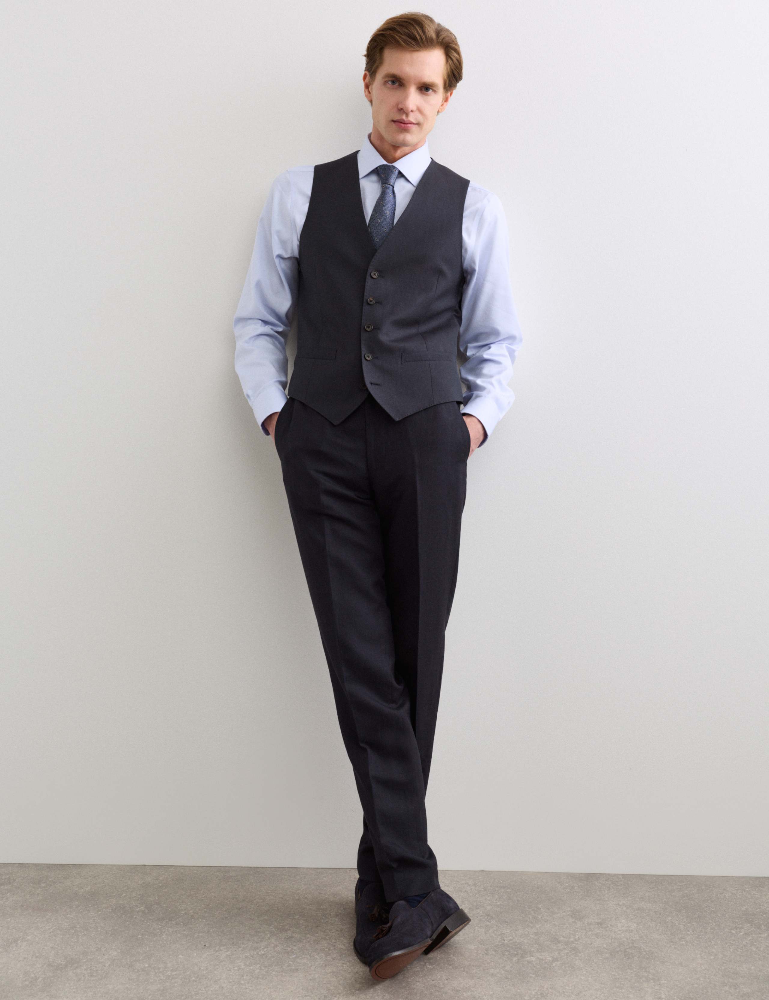 3 Piece Tailored Fit Italian Silk & Linen Suit 7 of 8