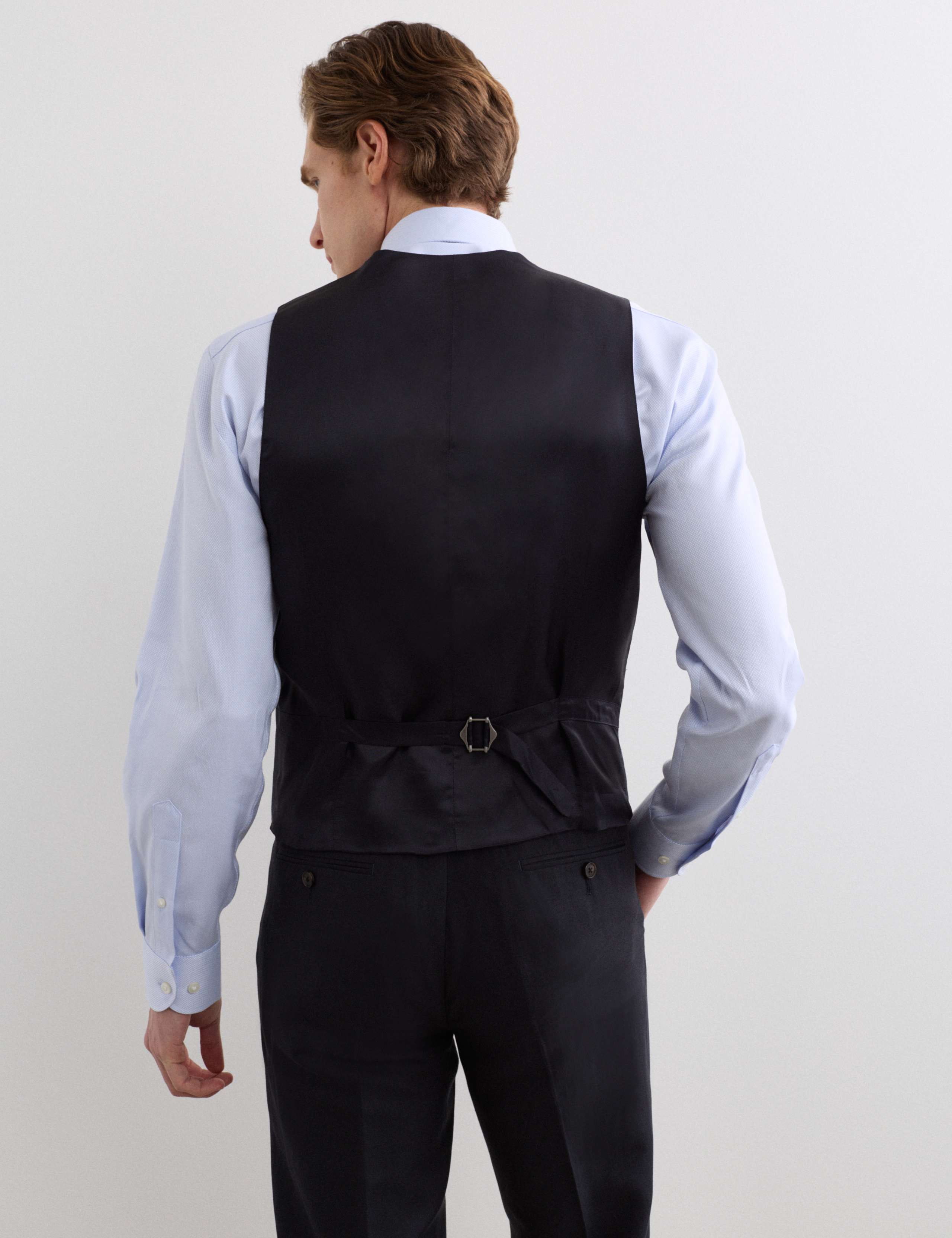 3 Piece Tailored Fit Italian Silk & Linen Suit 4 of 8