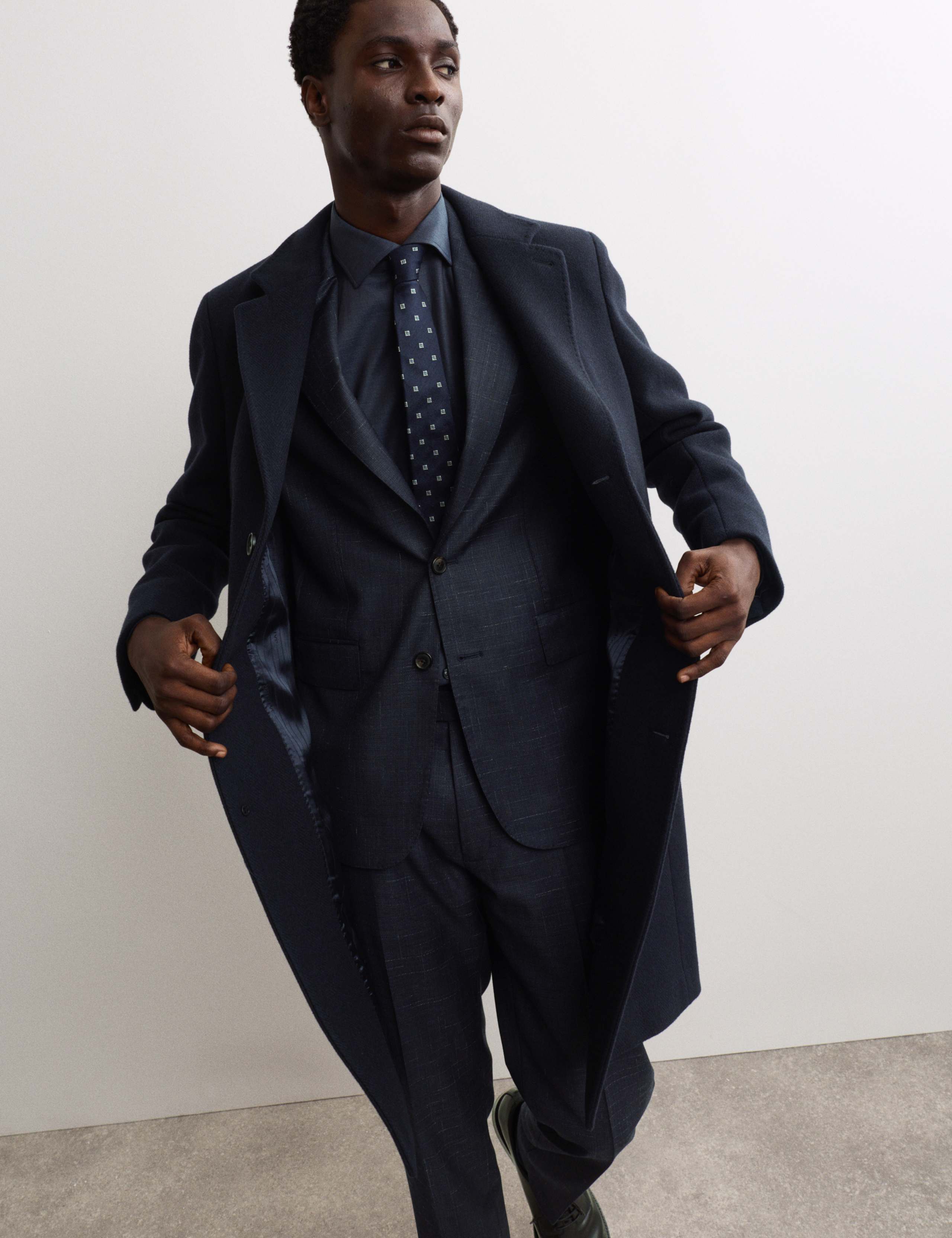 2 Piece Tailored Fit Wool Rich Suit 4 of 6