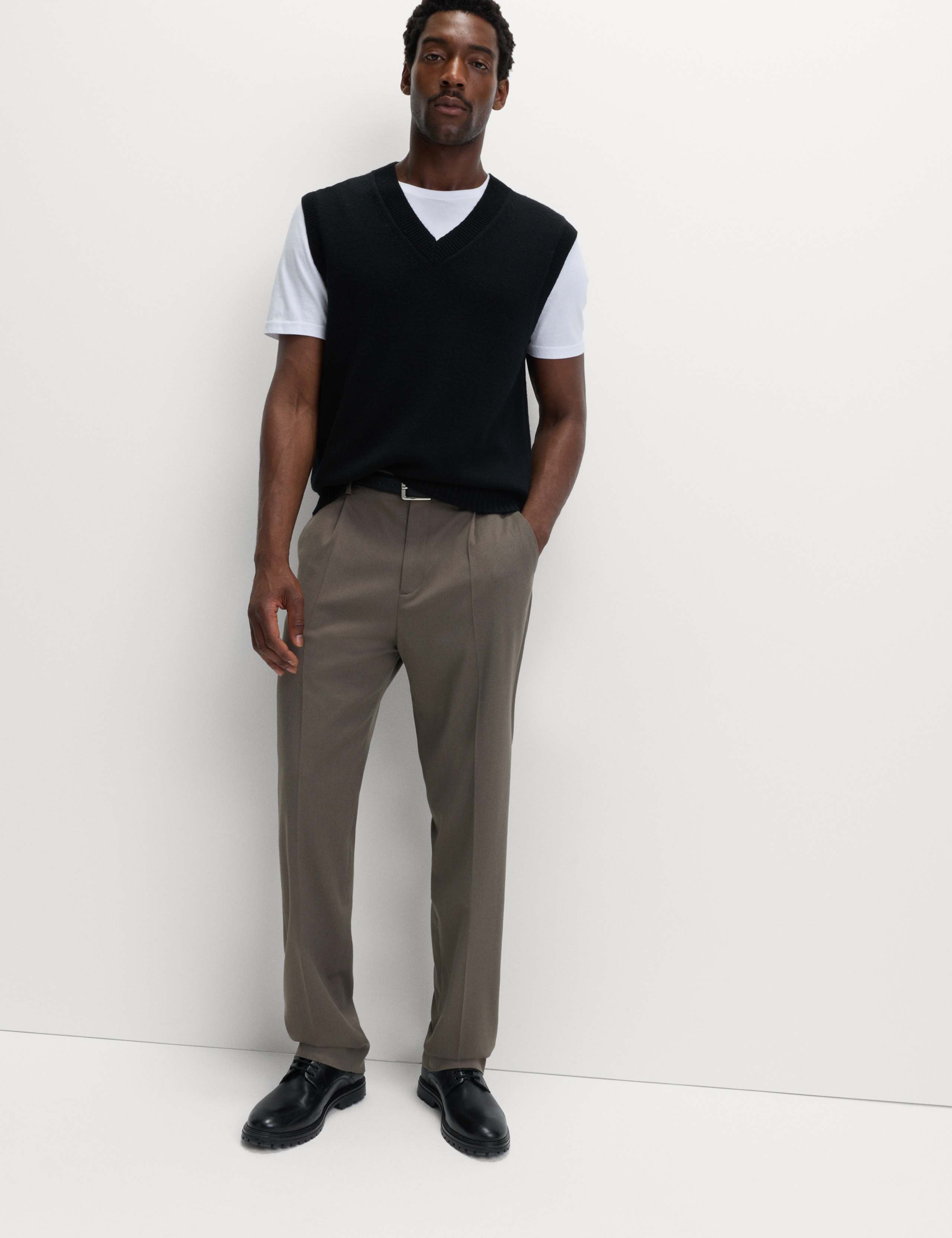Relaxed Fit Single Pleat Trousers