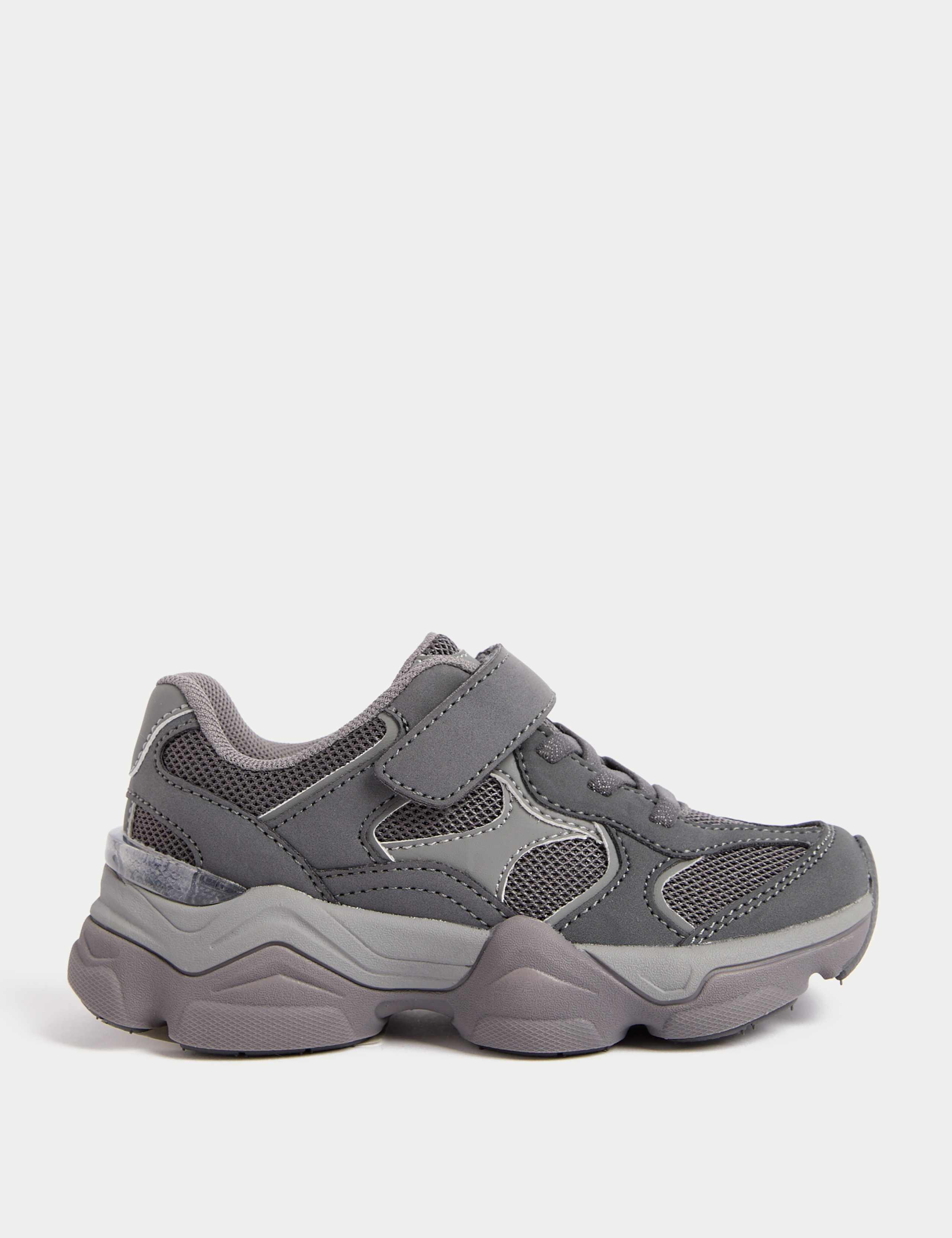 Kids' Chunky Freshfeet™ Riptape Trainers (4 Small - 3 Large)