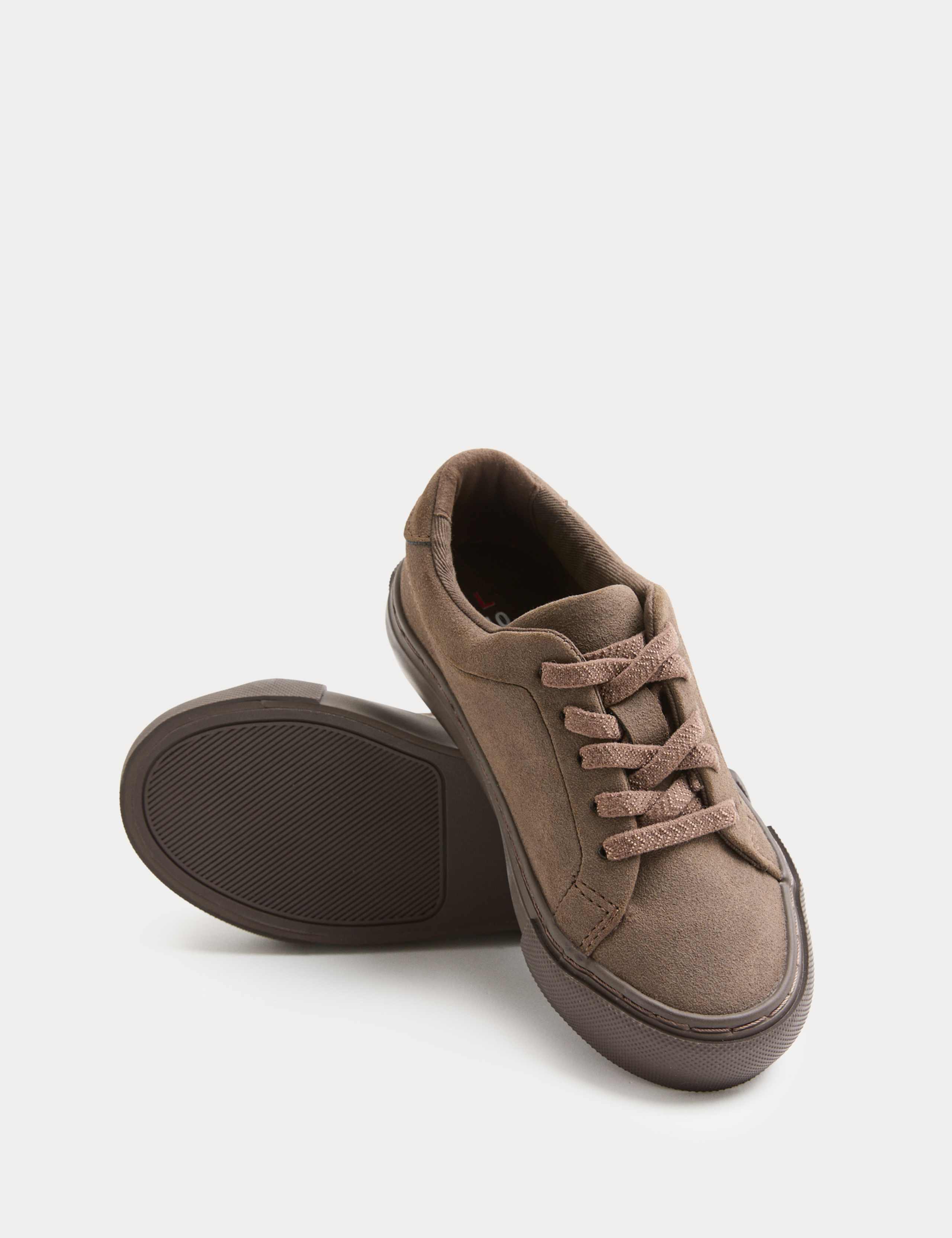 Kids' Trainers (4 Small - 7 Large)