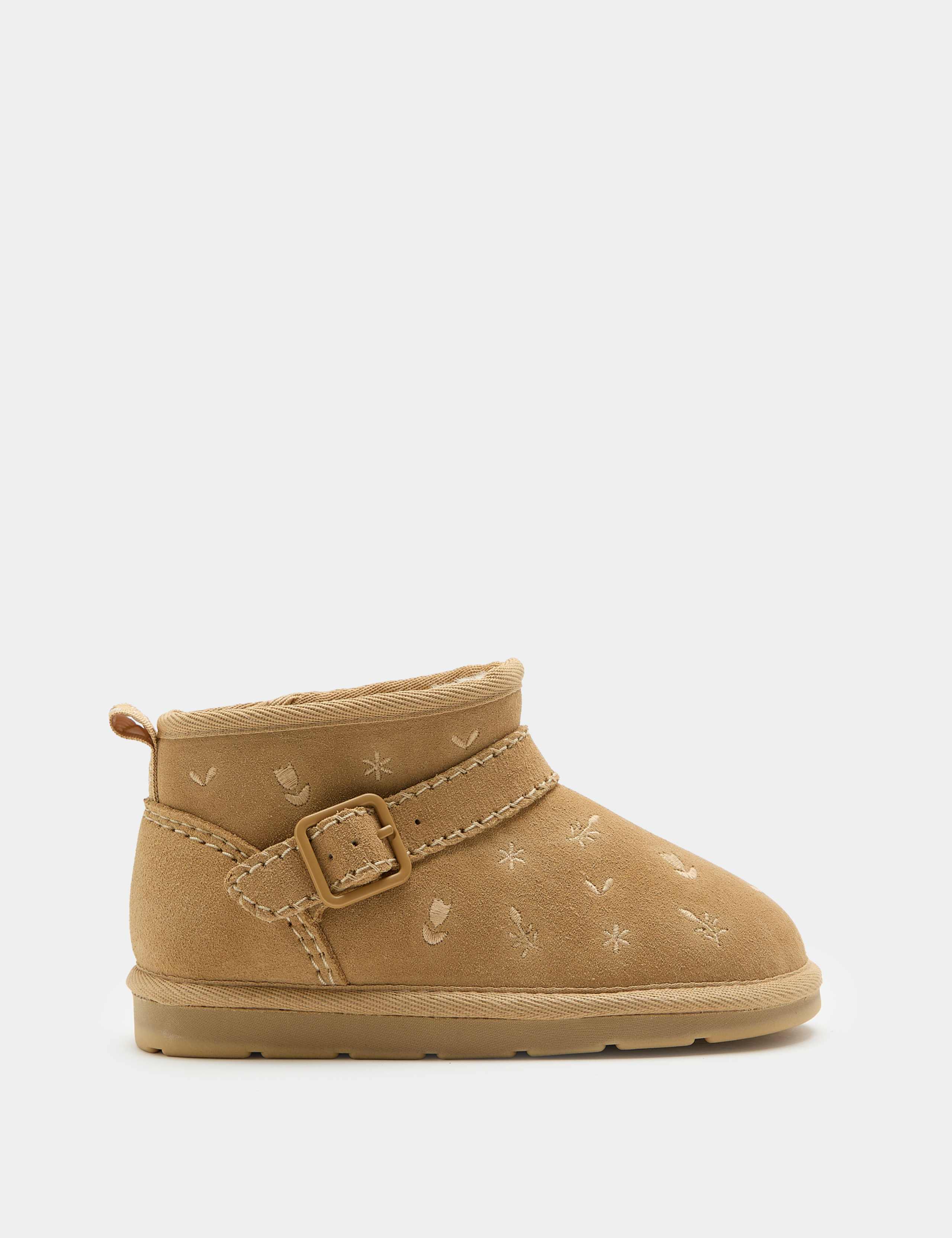 Embroidered Faux Fur Lined Suede Boots (4 Small - 2 Large)