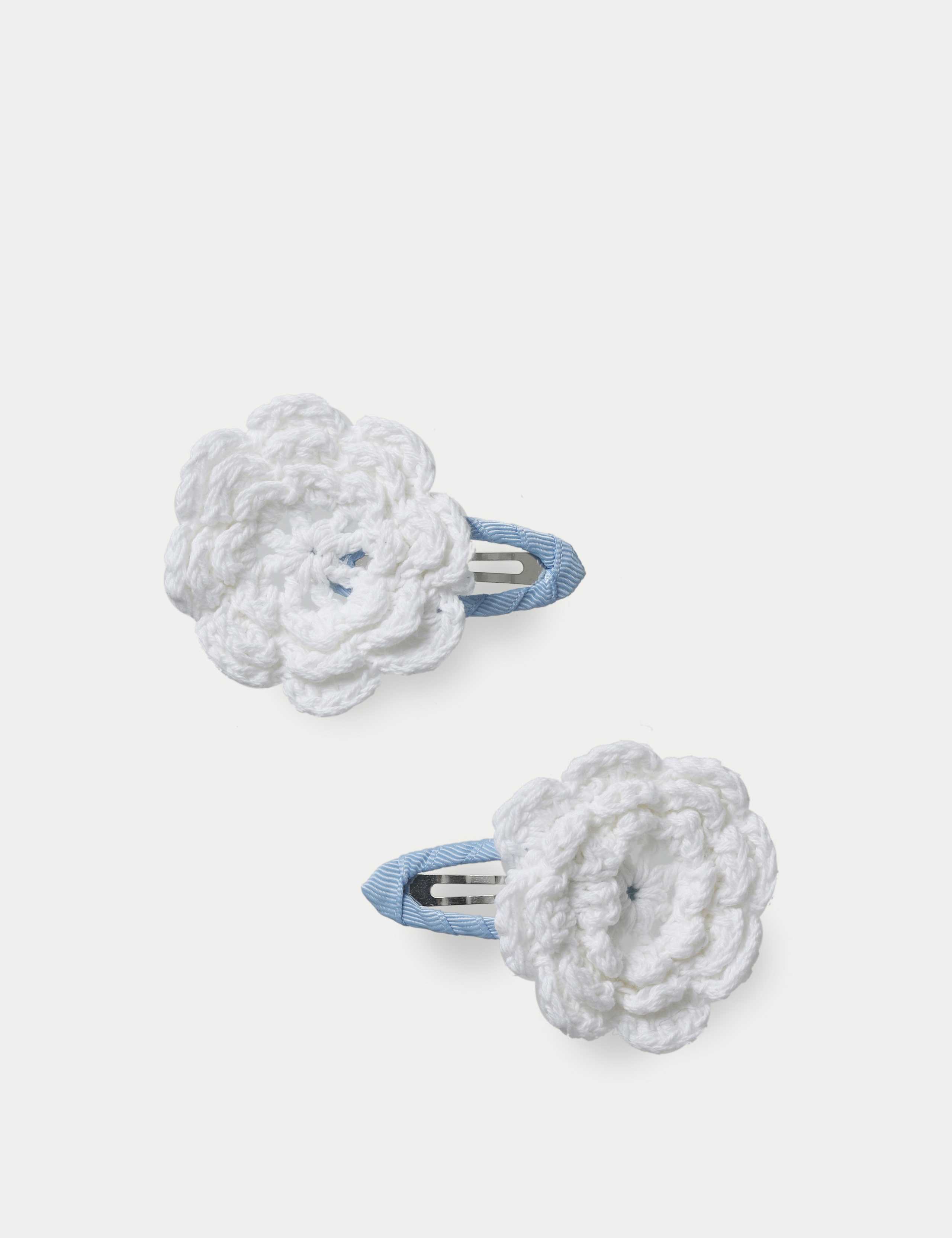 Knitted Flower Snaps