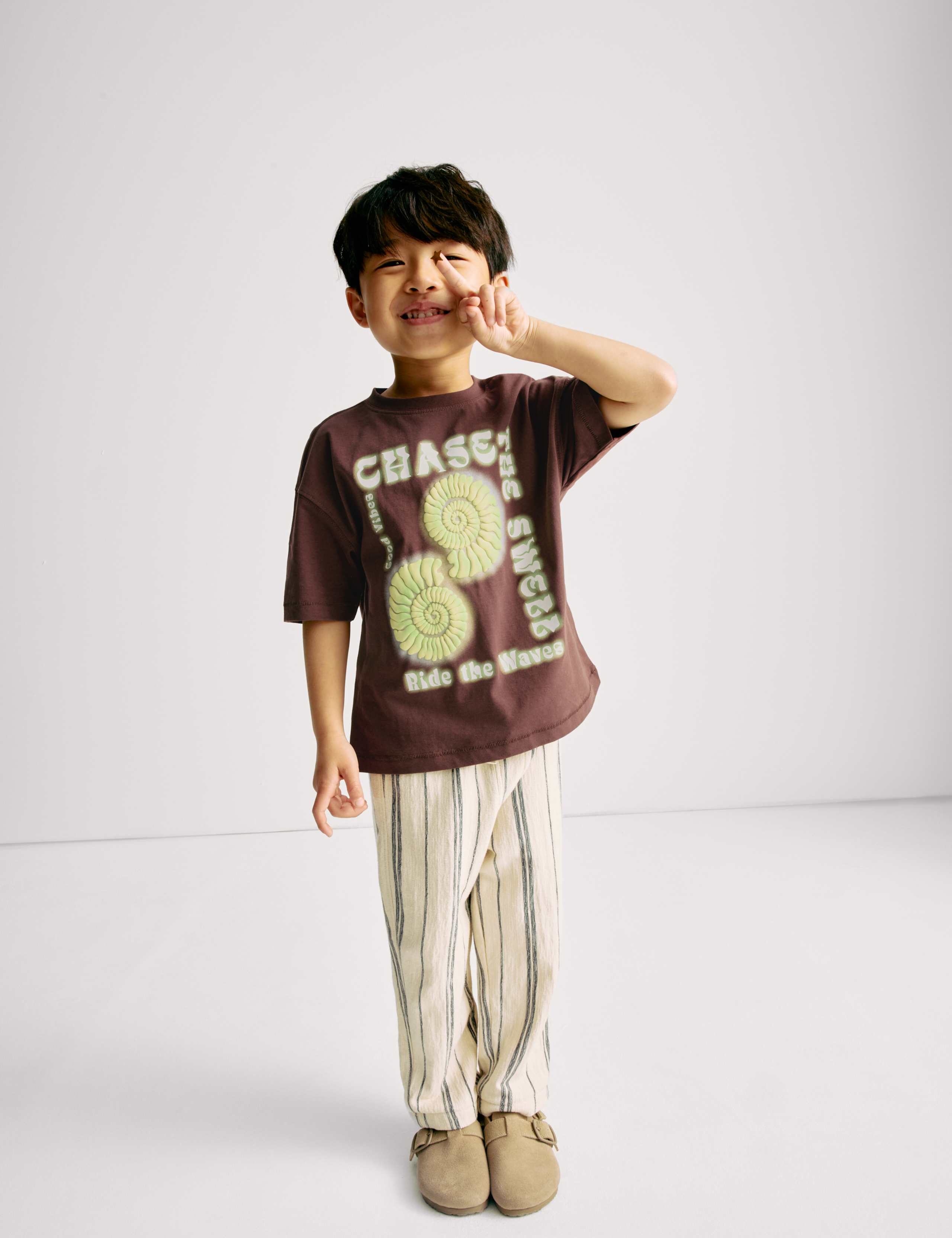Pure Cotton Shell Graphic T-Shirt (2-8 Yrs)