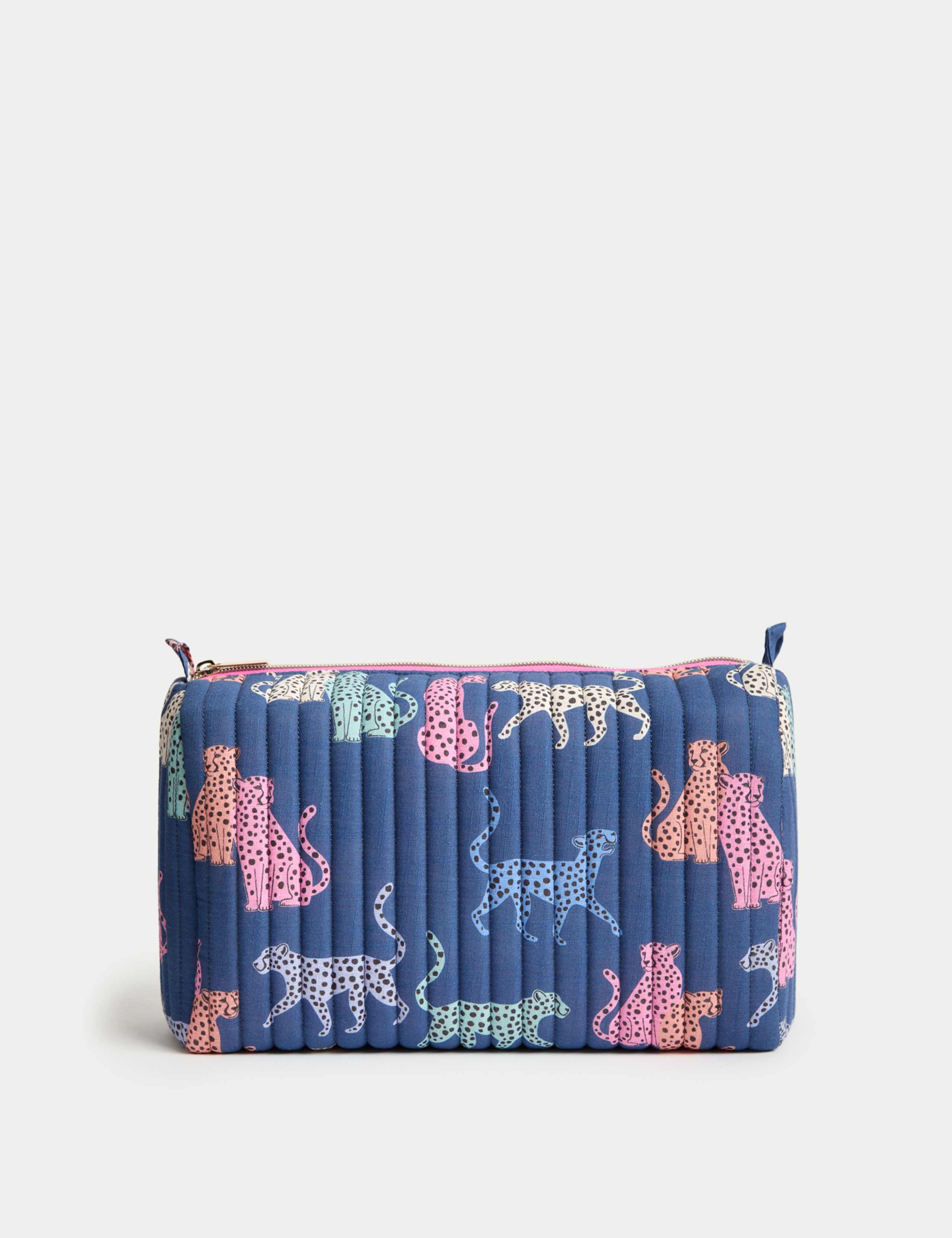 Large Quilted Wash Bag