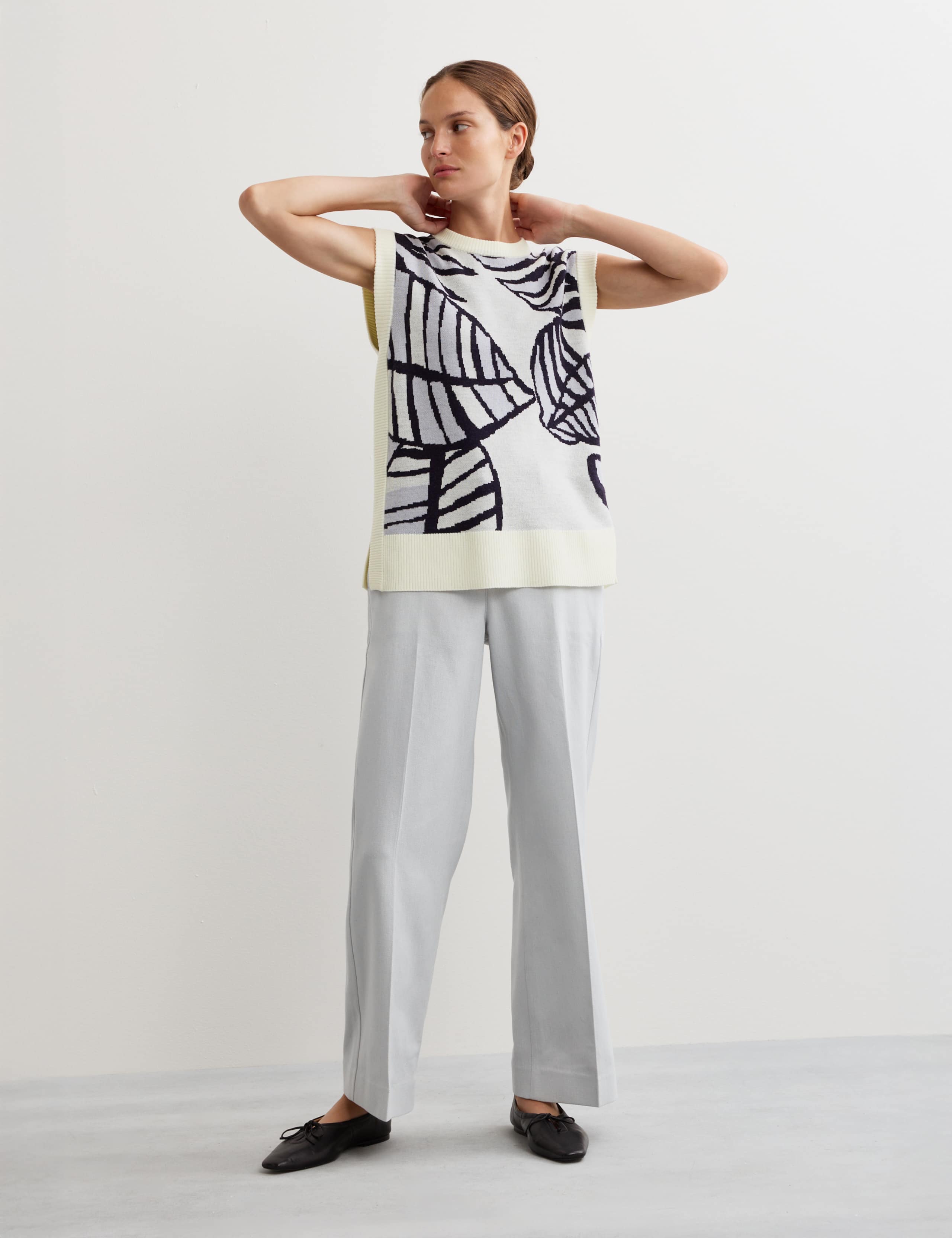 Merino Leaf Graphic Knitted Tank