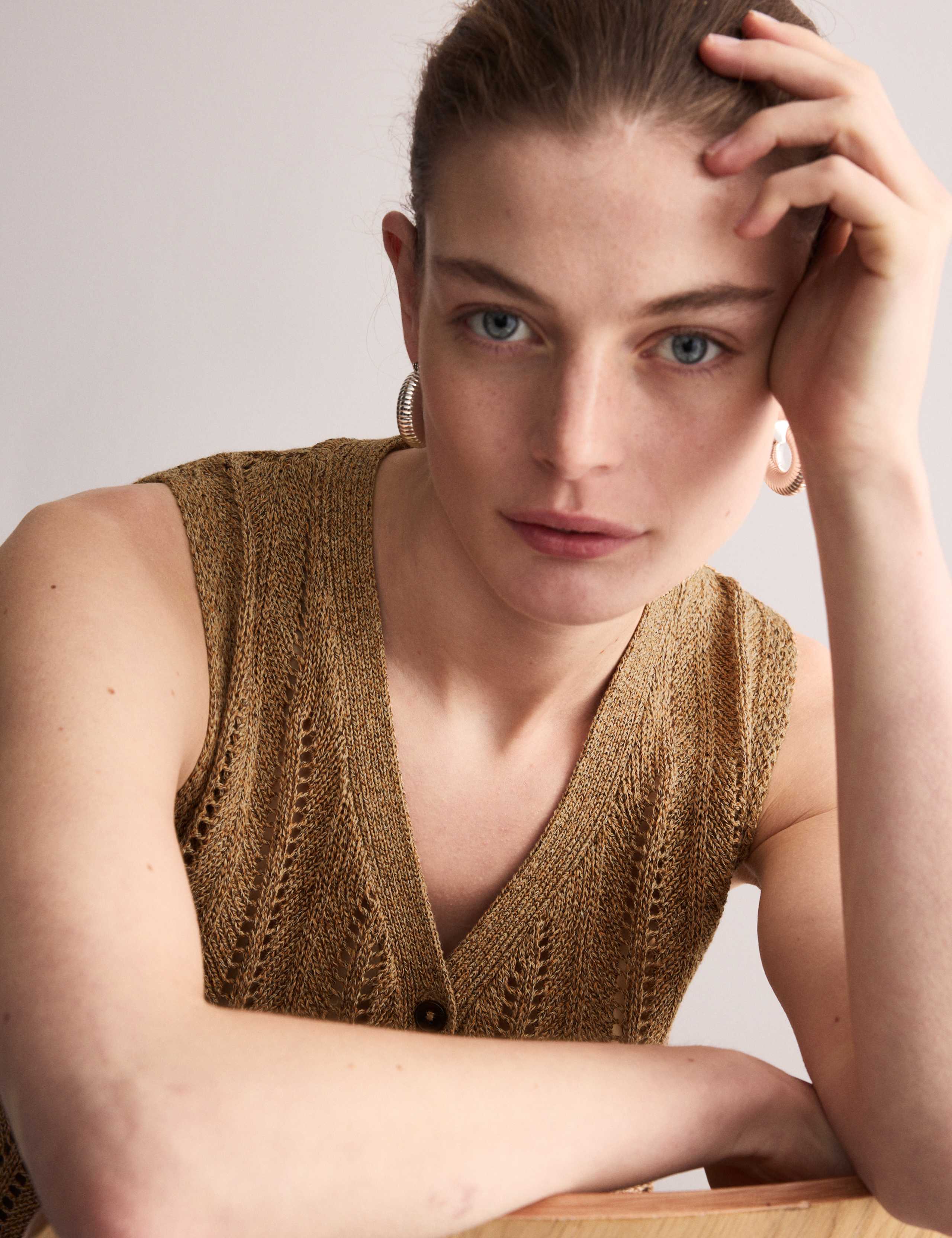 Linen Blend V-Neck Knitted Vest