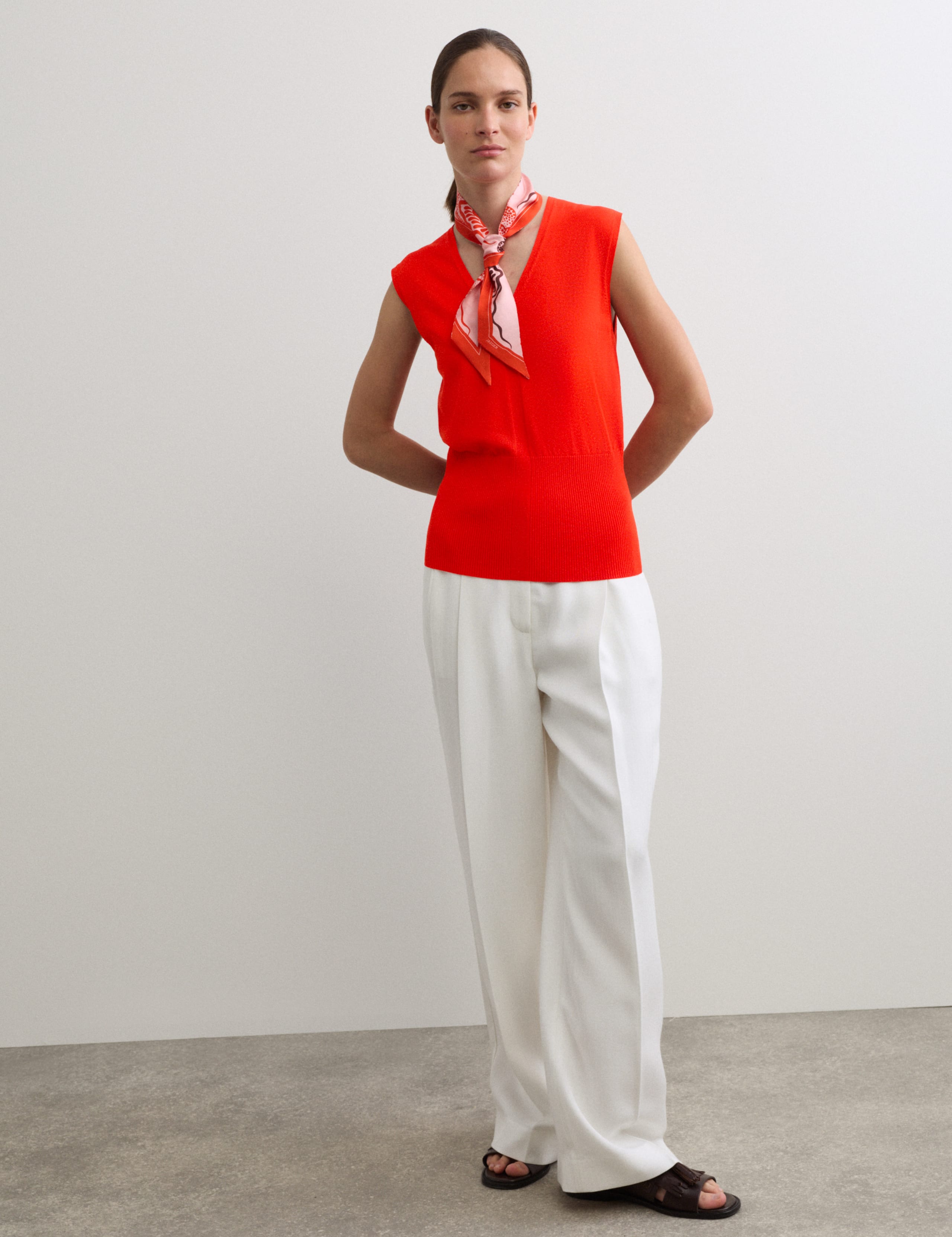 Textured V-Neck Knitted Vest