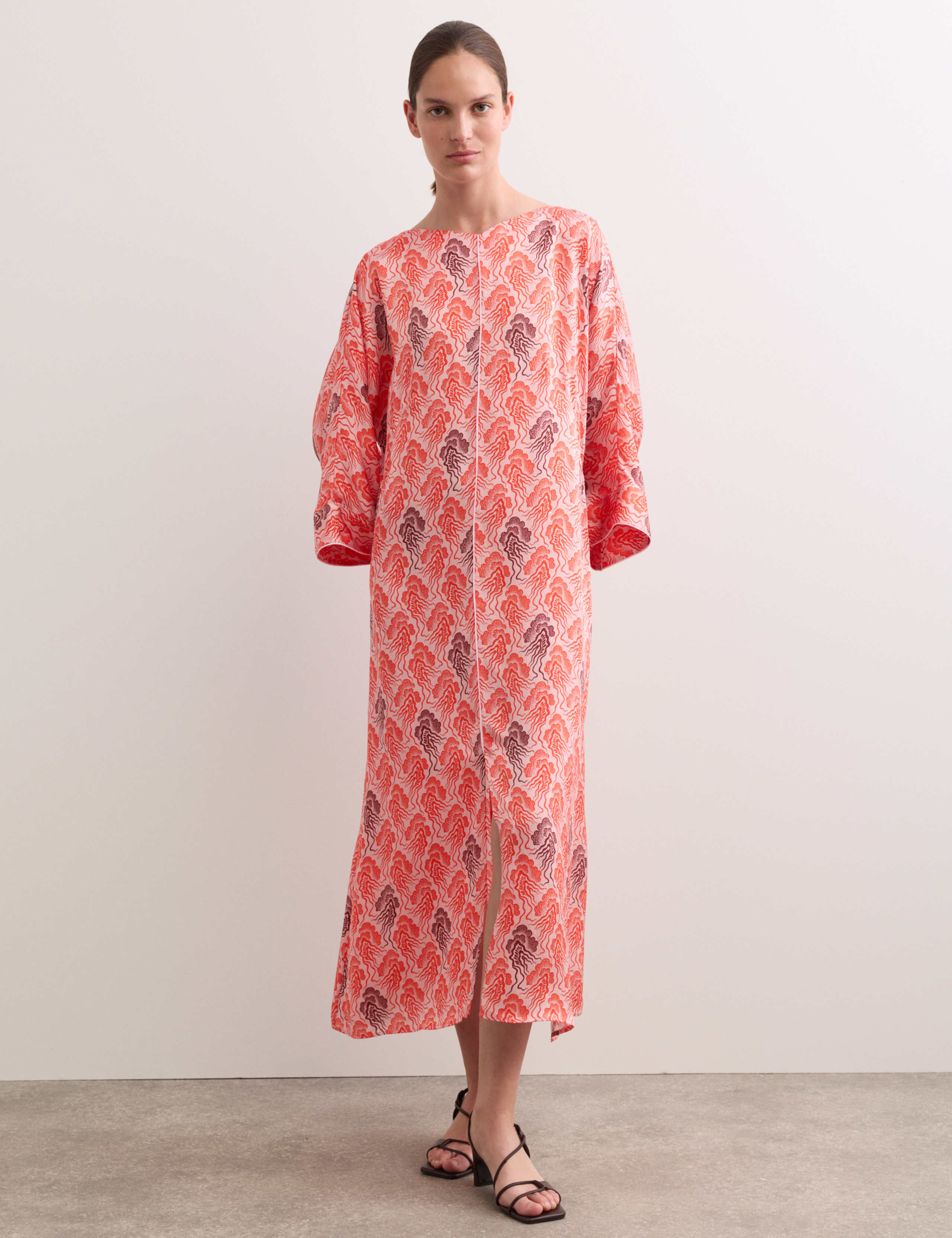 Jellyfish Print V-Neck Maxi Shift Dress