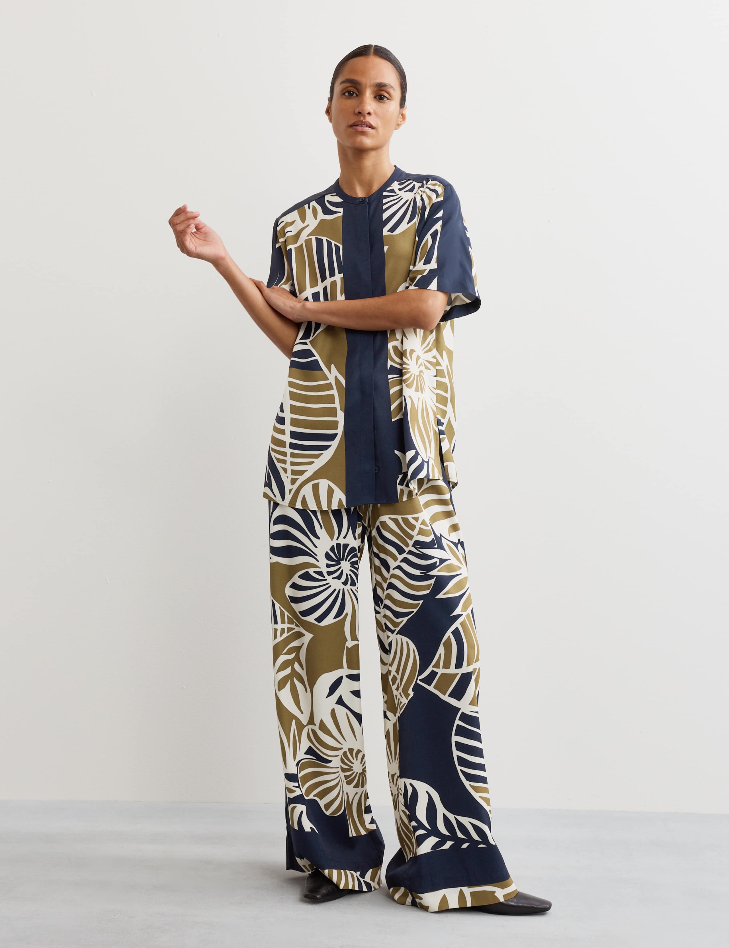 Botanical Leaf Print Wool Dobby Shirt