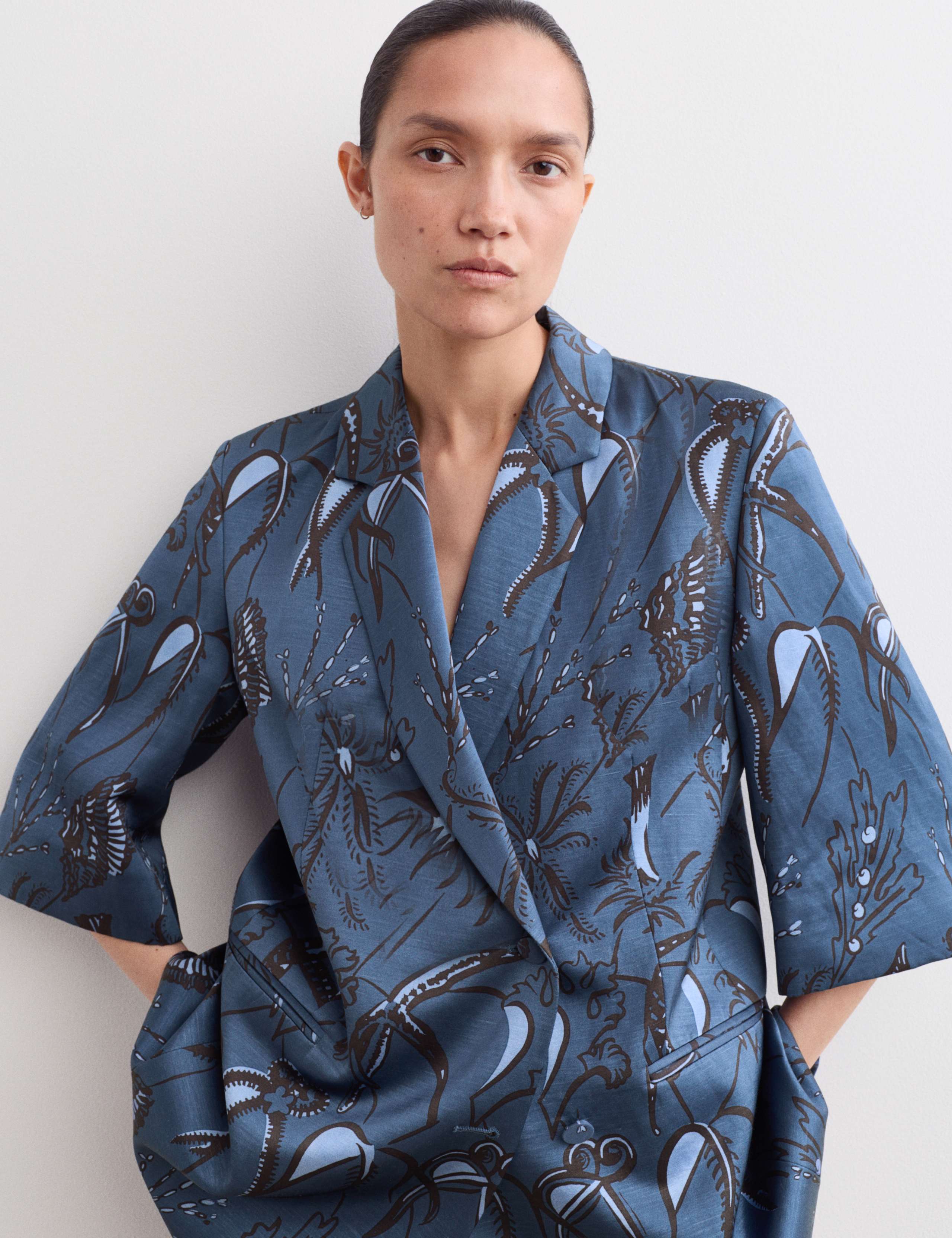 Printed Short Sleeve Longline Blazer