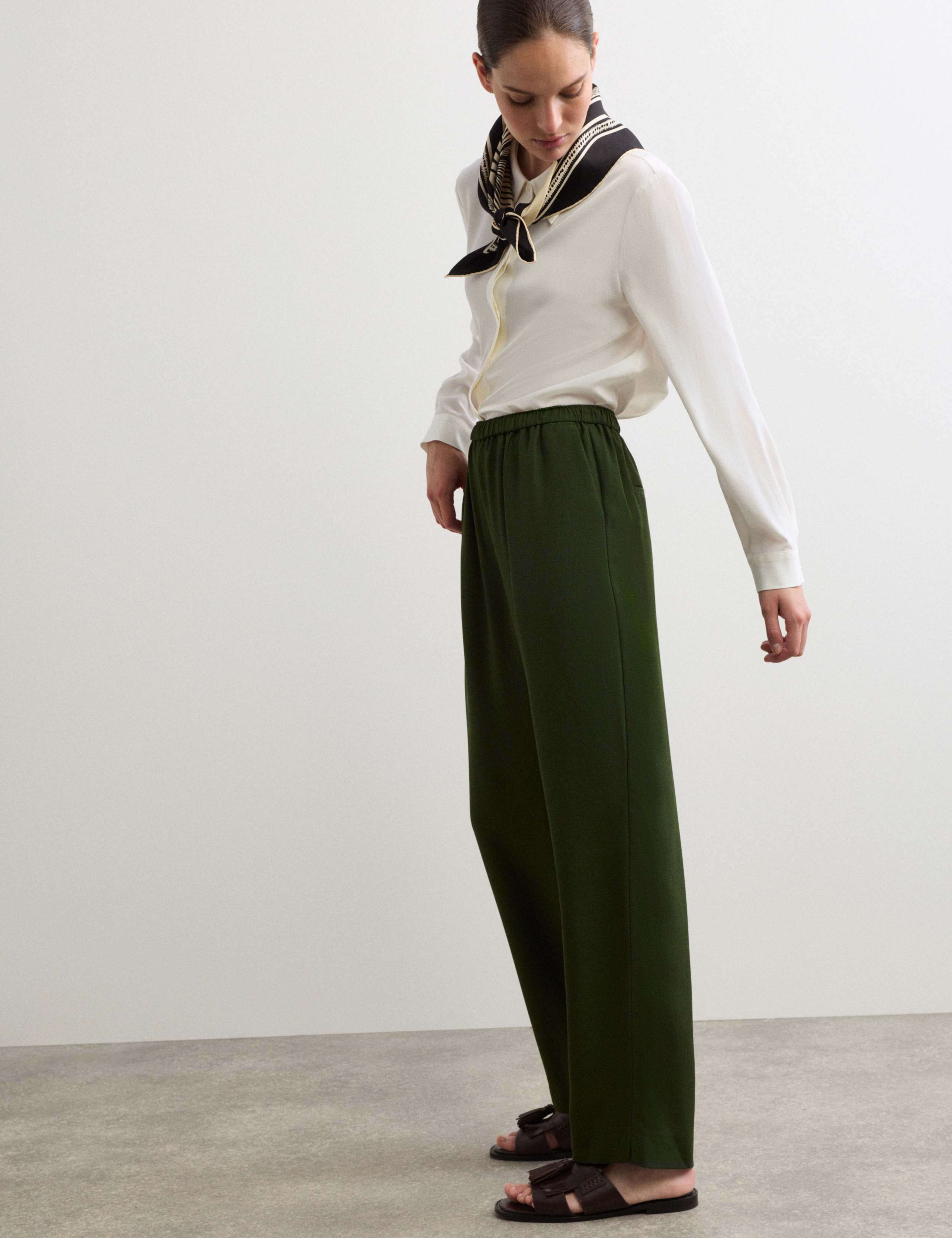 Lyocell Rich Elasticated Waist Tapered Trousers