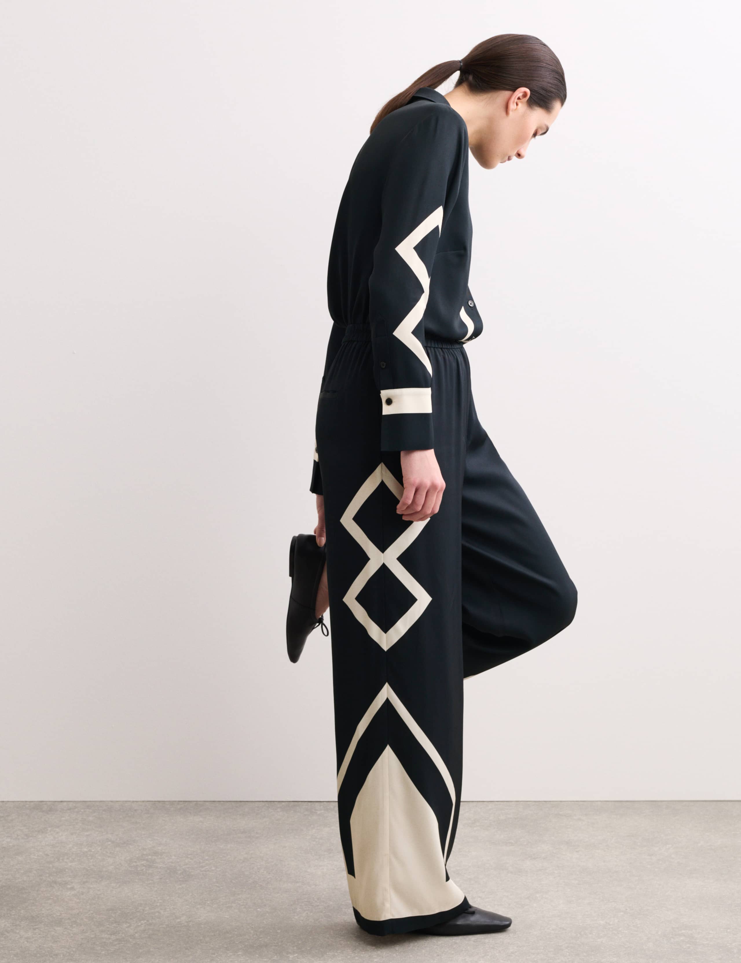 Printed Shirt & Trouser Set 4 of 6