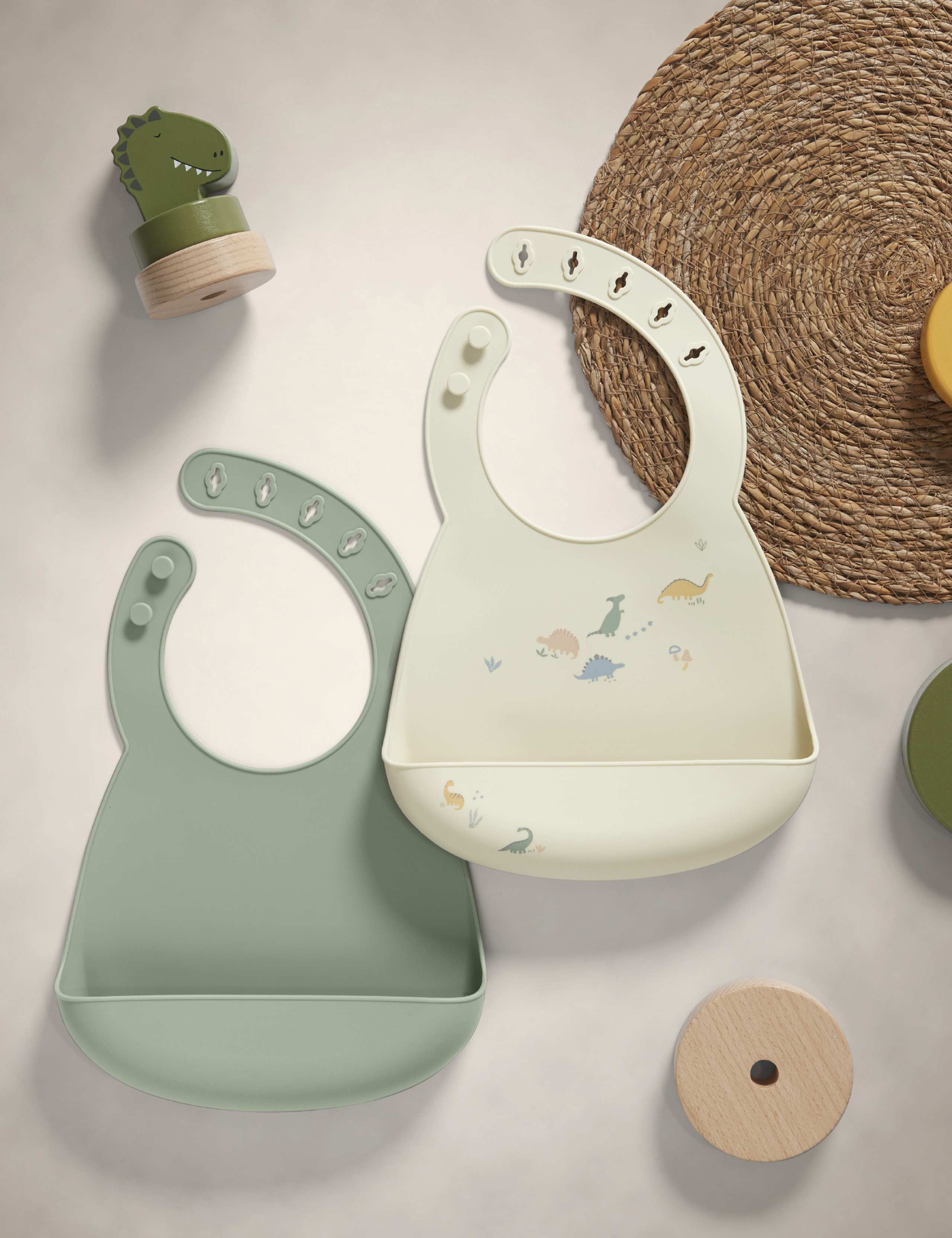 2pk Plain & Dinosaur Dribble Bibs