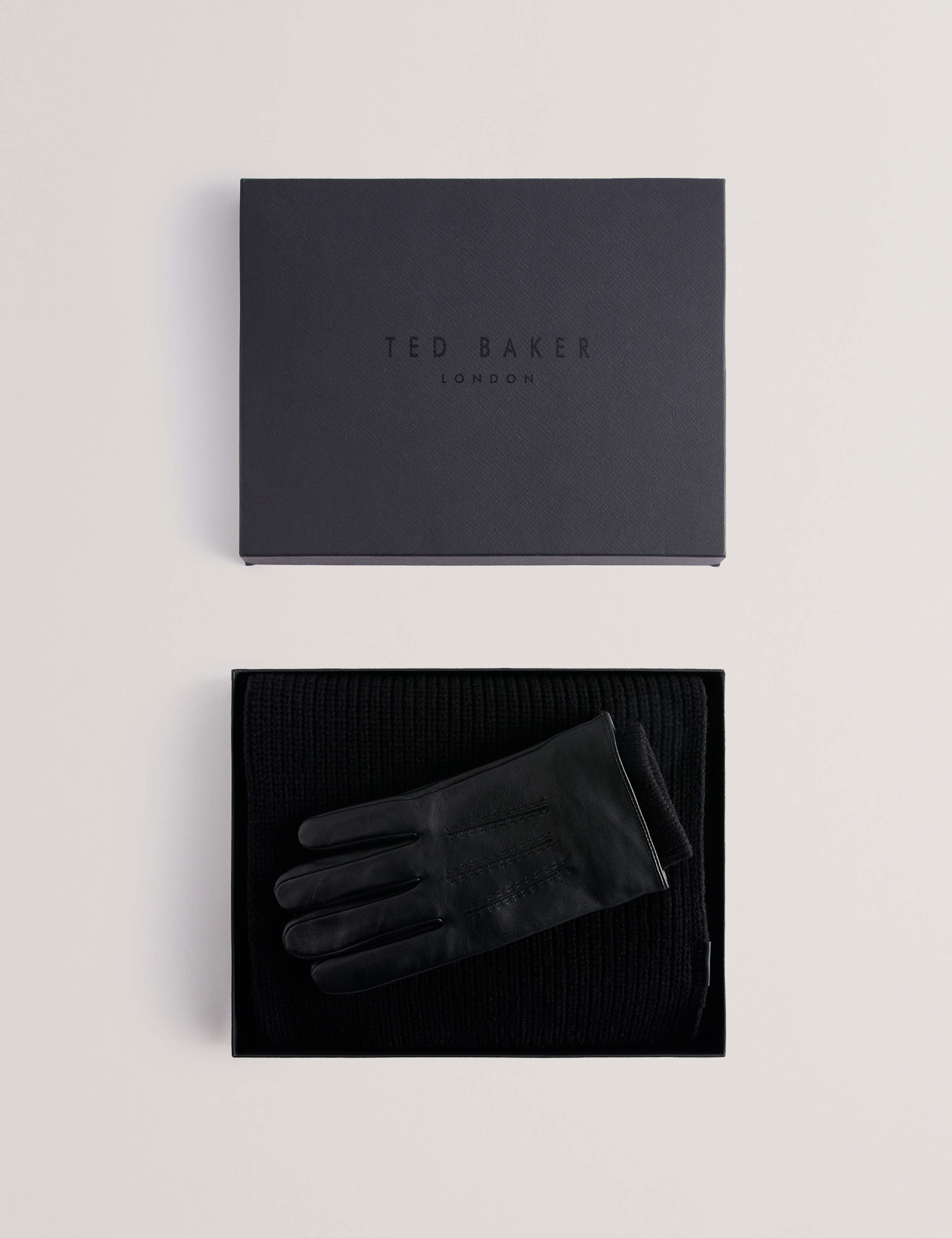 Masonns Scarf And Glove Gift Set