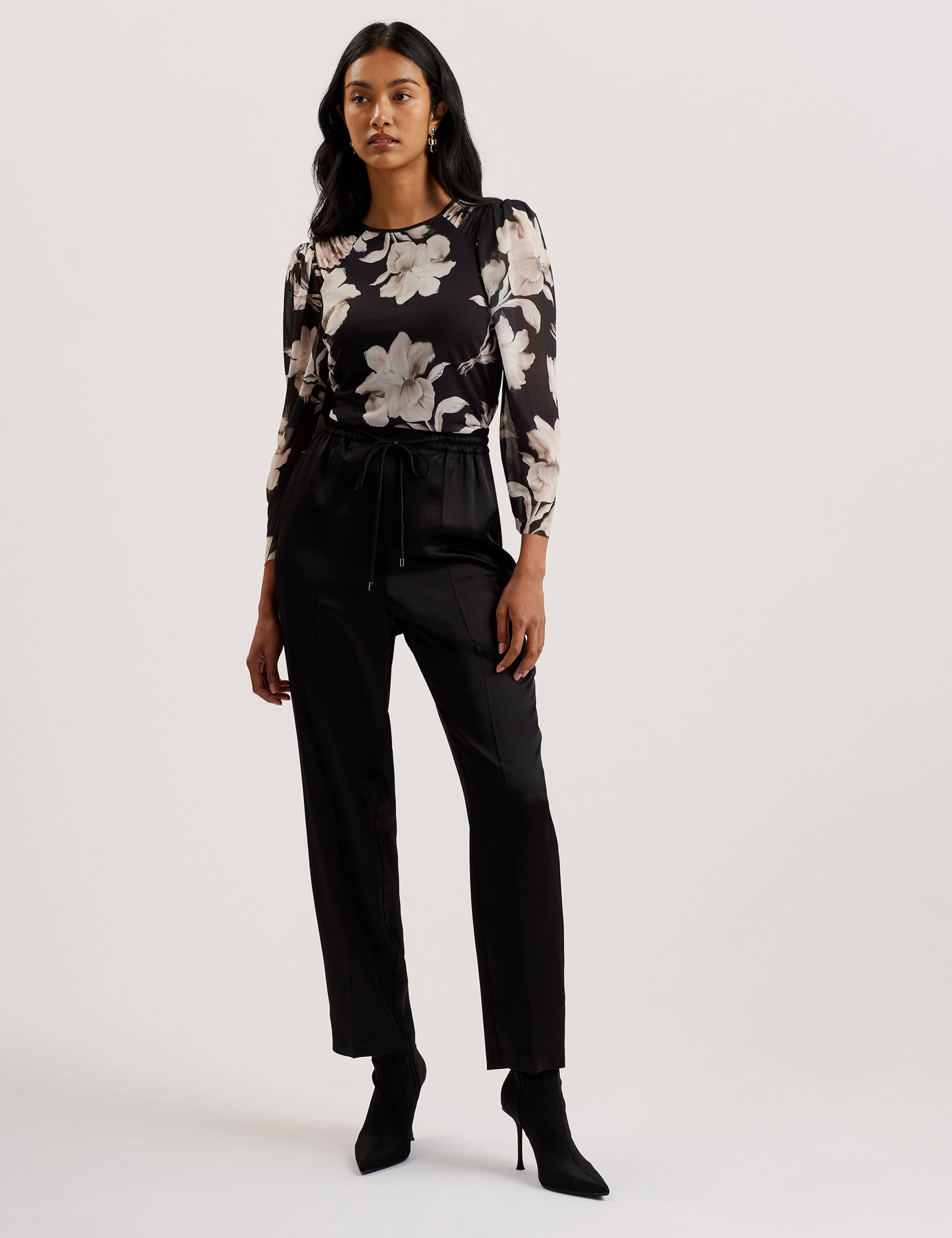 Natori Satin Slim Cut Jogger
